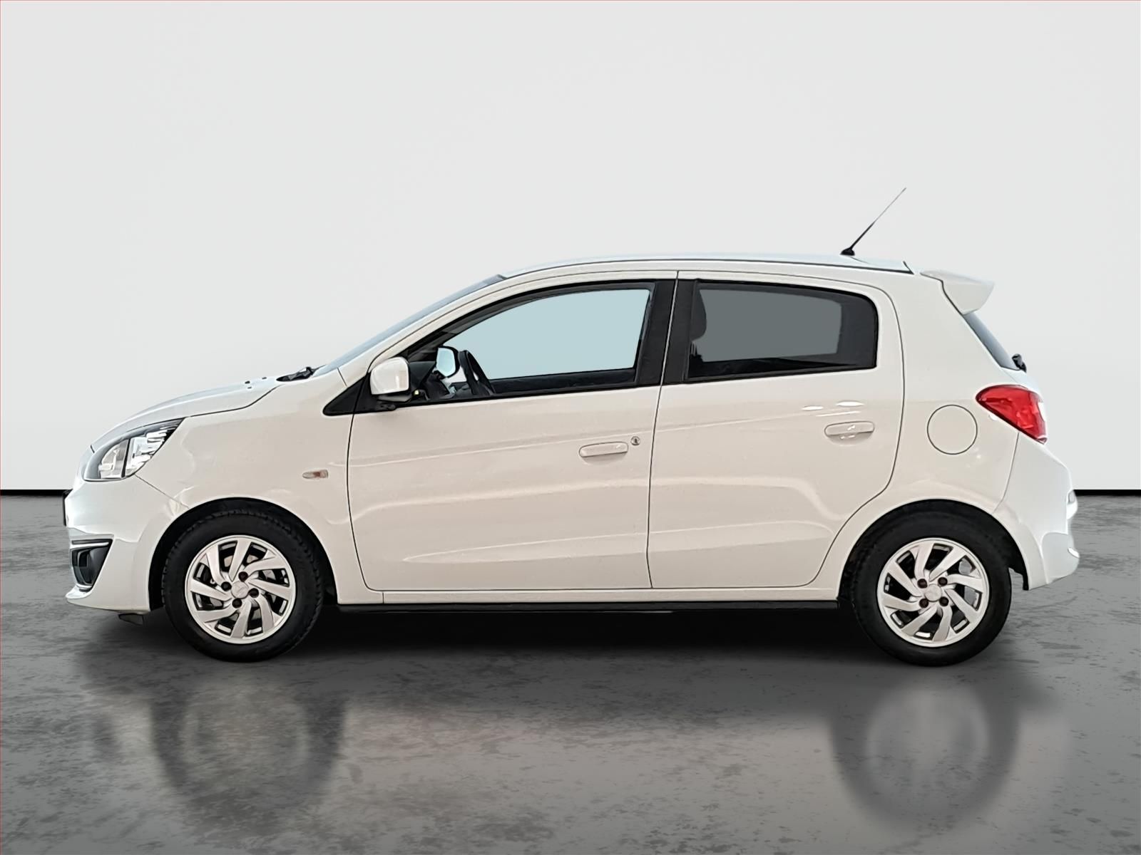 Mitsubishi Space Star, 1.2 MIVEC, Automat, ČR,1.maj - fotka 3