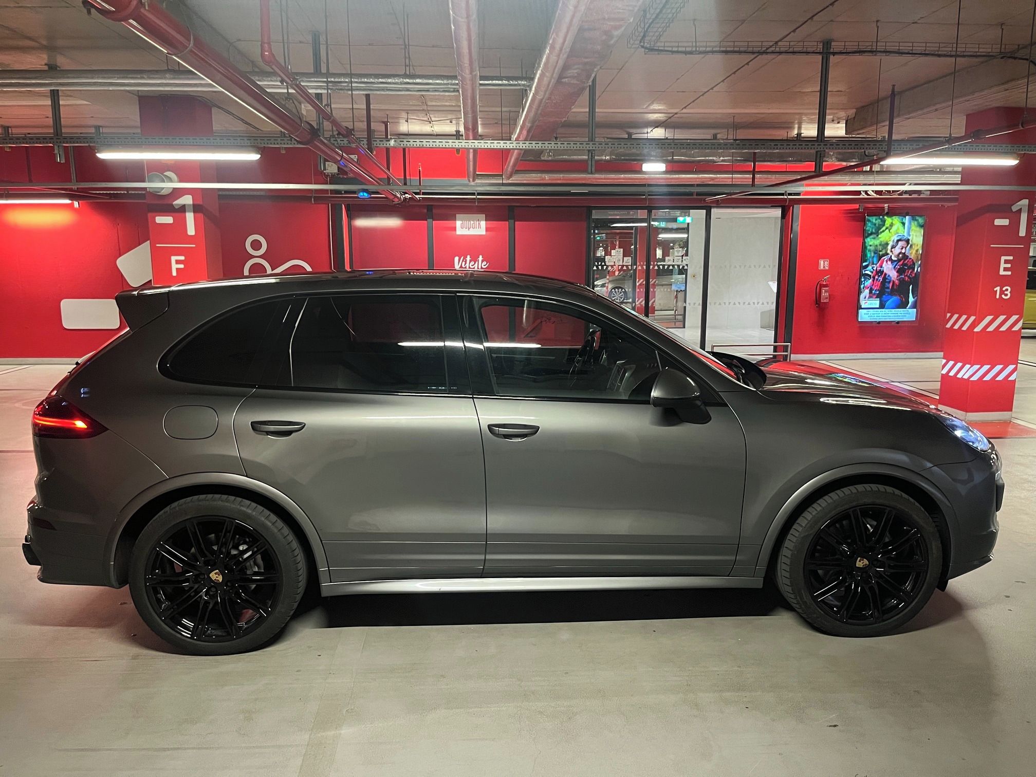Porsche Cayenne, 4.2 V8 S Diesel Top stav! - fotka 6
