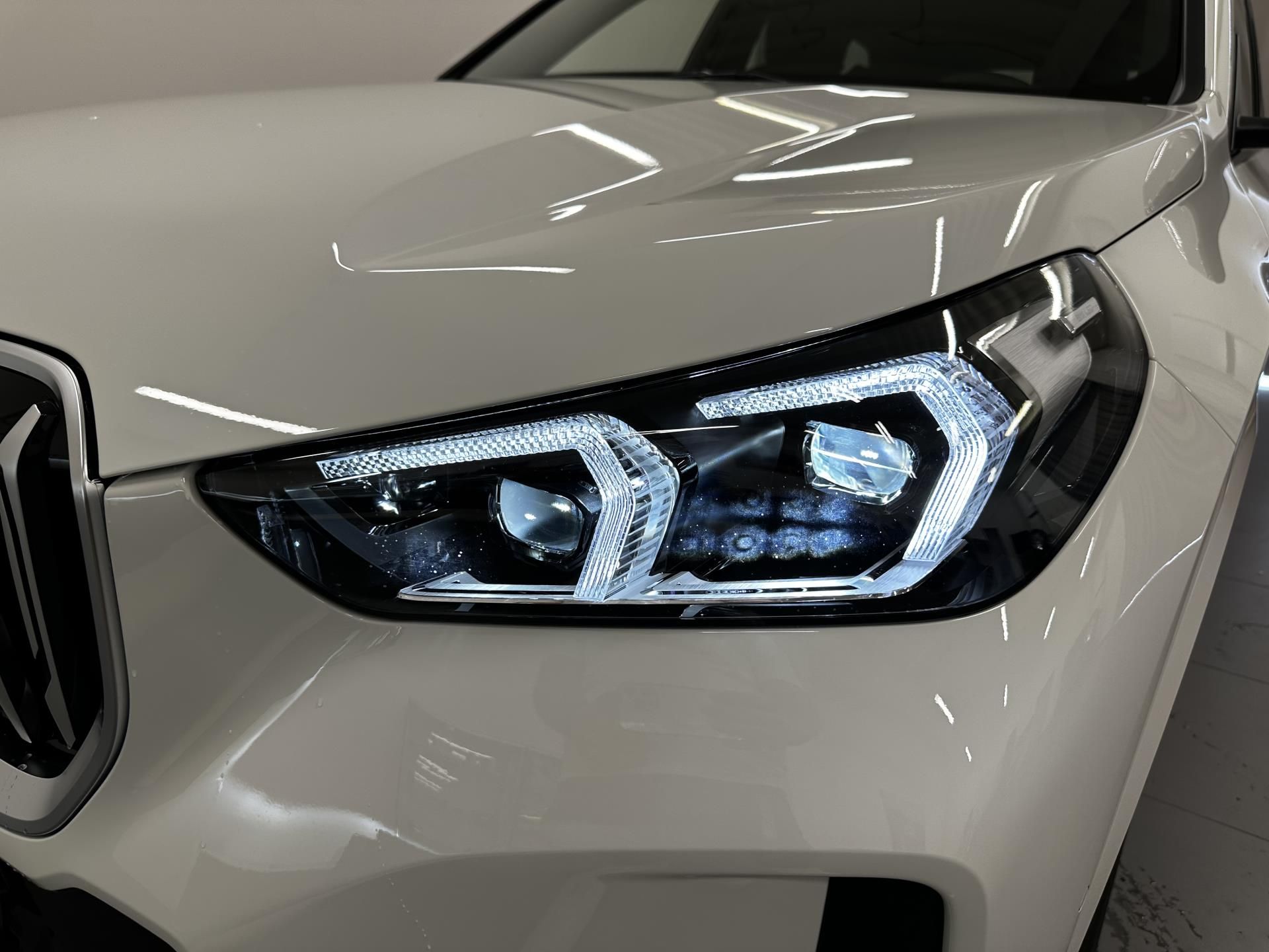 BMW X1, X1 sDrive 18i - fotka 4