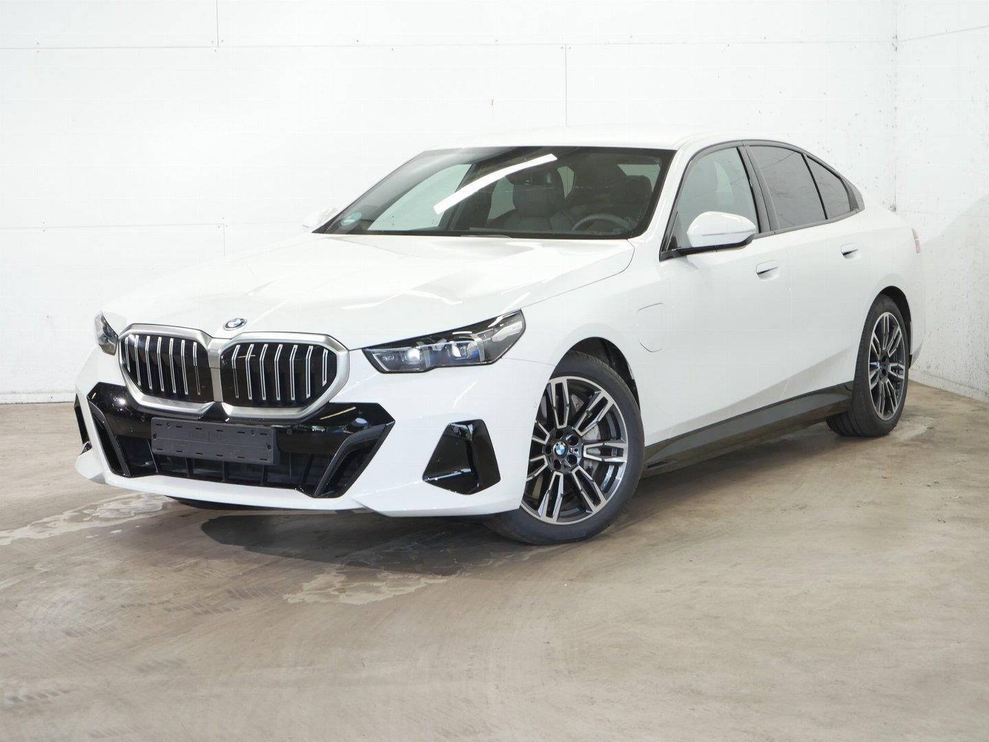 BMW Řada 5, 550e xDrive