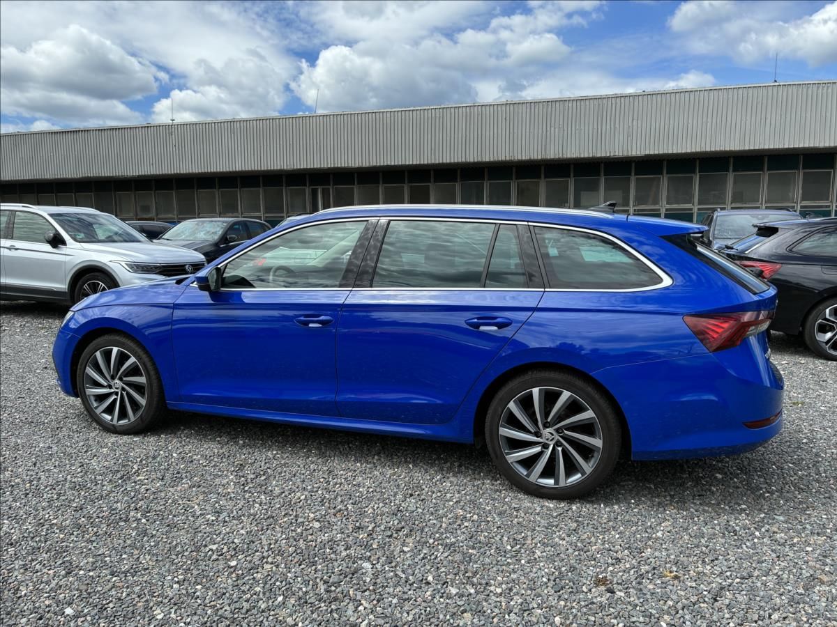 Škoda Octavia, 2,0 TAŽNÉ,EL.KUFR,HEAD-UP - fotka 3