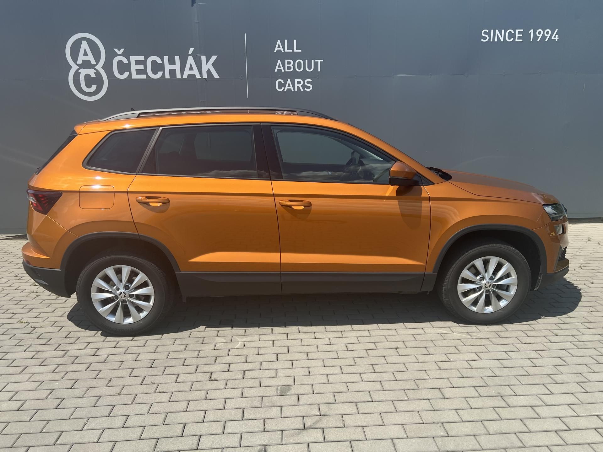 Škoda Karoq, 1. majitel, Koupeno nové v ČR - fotka 4