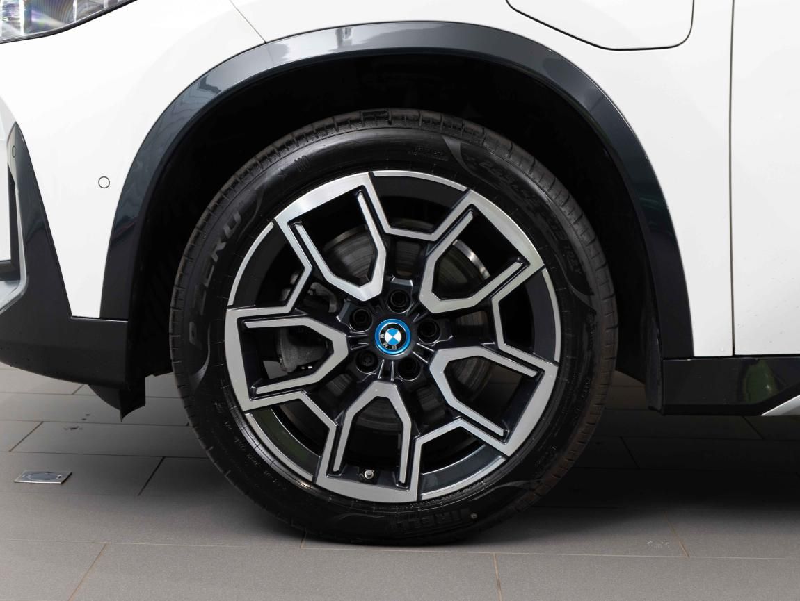 BMW X1, xDrive25e - fotka 6