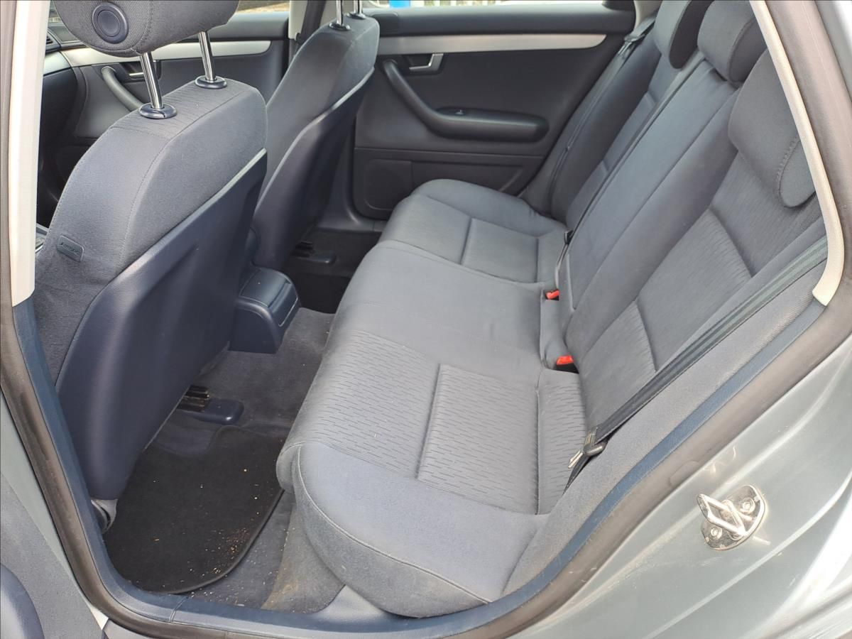 Audi A4 Avant, 2,0 i QUATTRO - fotka 6