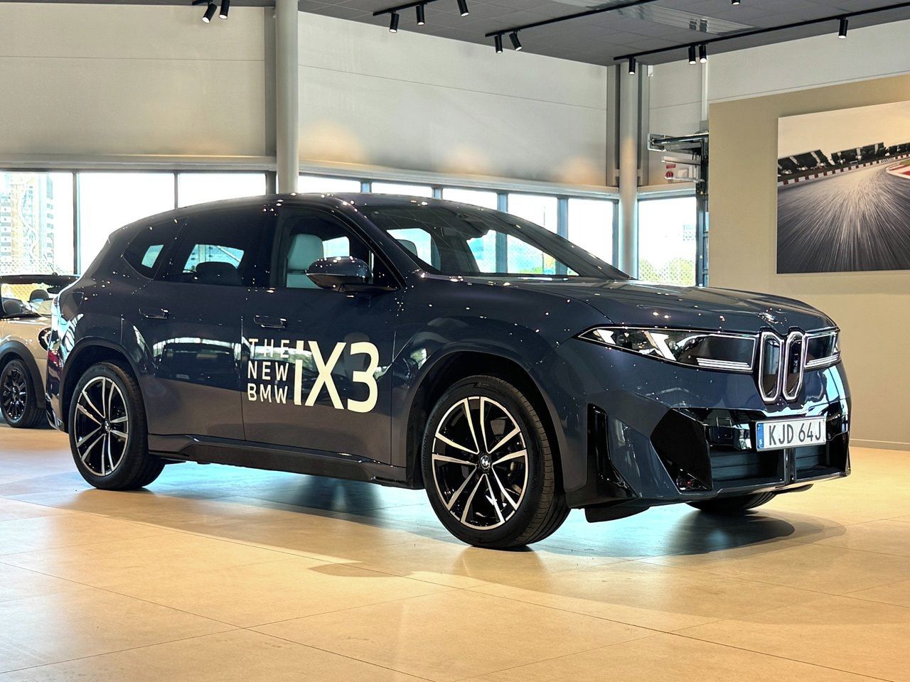 BMW iX3, 50 xDrive M-Sport H/K HuD 360 - fotka 3