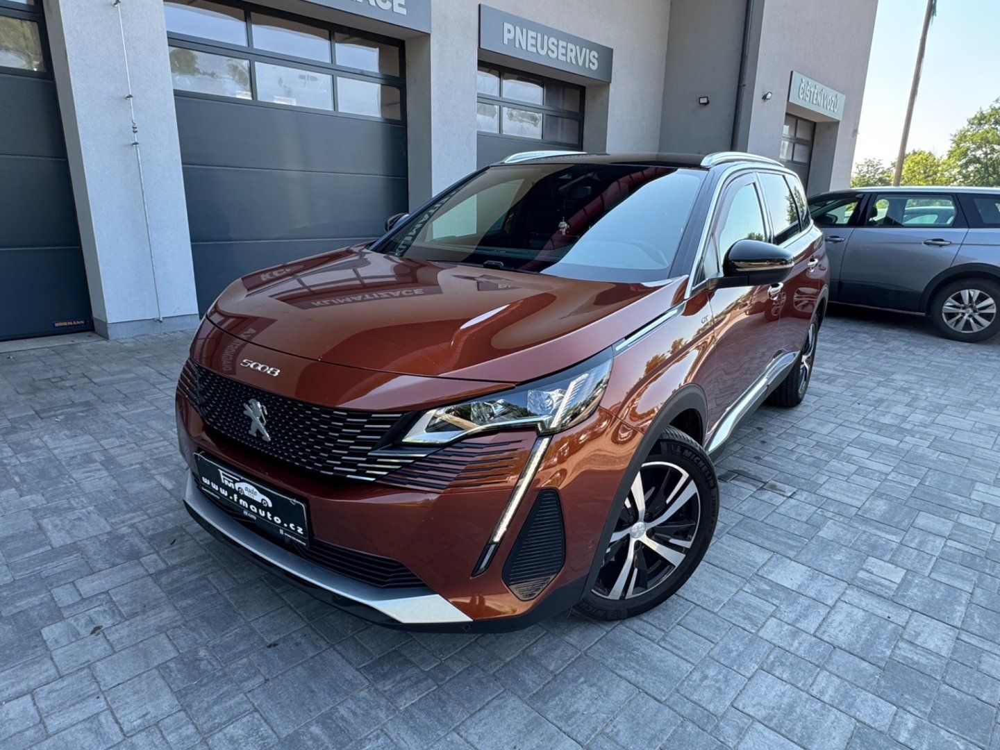 Peugeot 5008, 1.5 HDi GT EAT8 - fotka 2