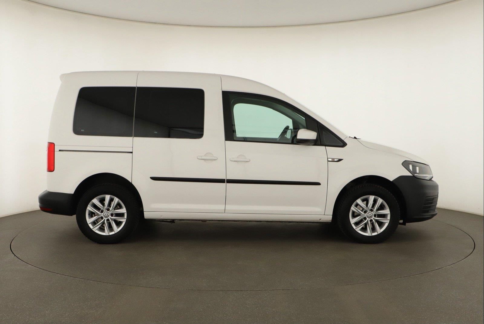 Volkswagen Caddy, 2.0 TDI, 5Míst, Klima, ČR - fotka 6