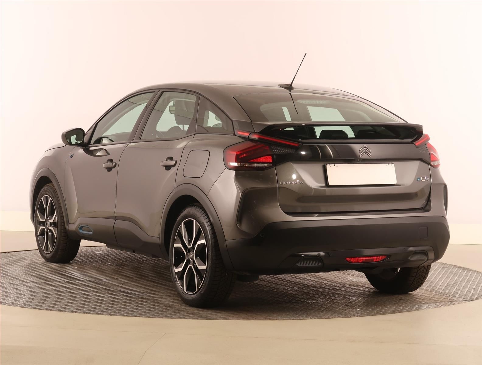 Citroën ë-C4, 50 kWh, SoH 89%, Feel - fotka 4