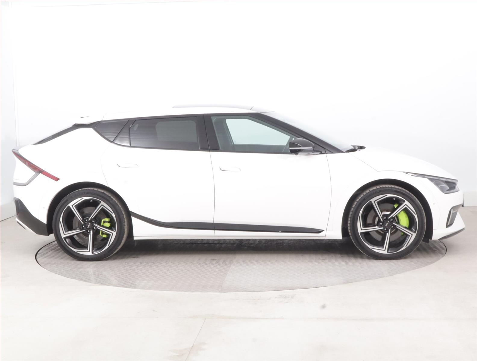 Kia EV6, GT AWD 77.4 kWh, SoH 99% - fotka 6