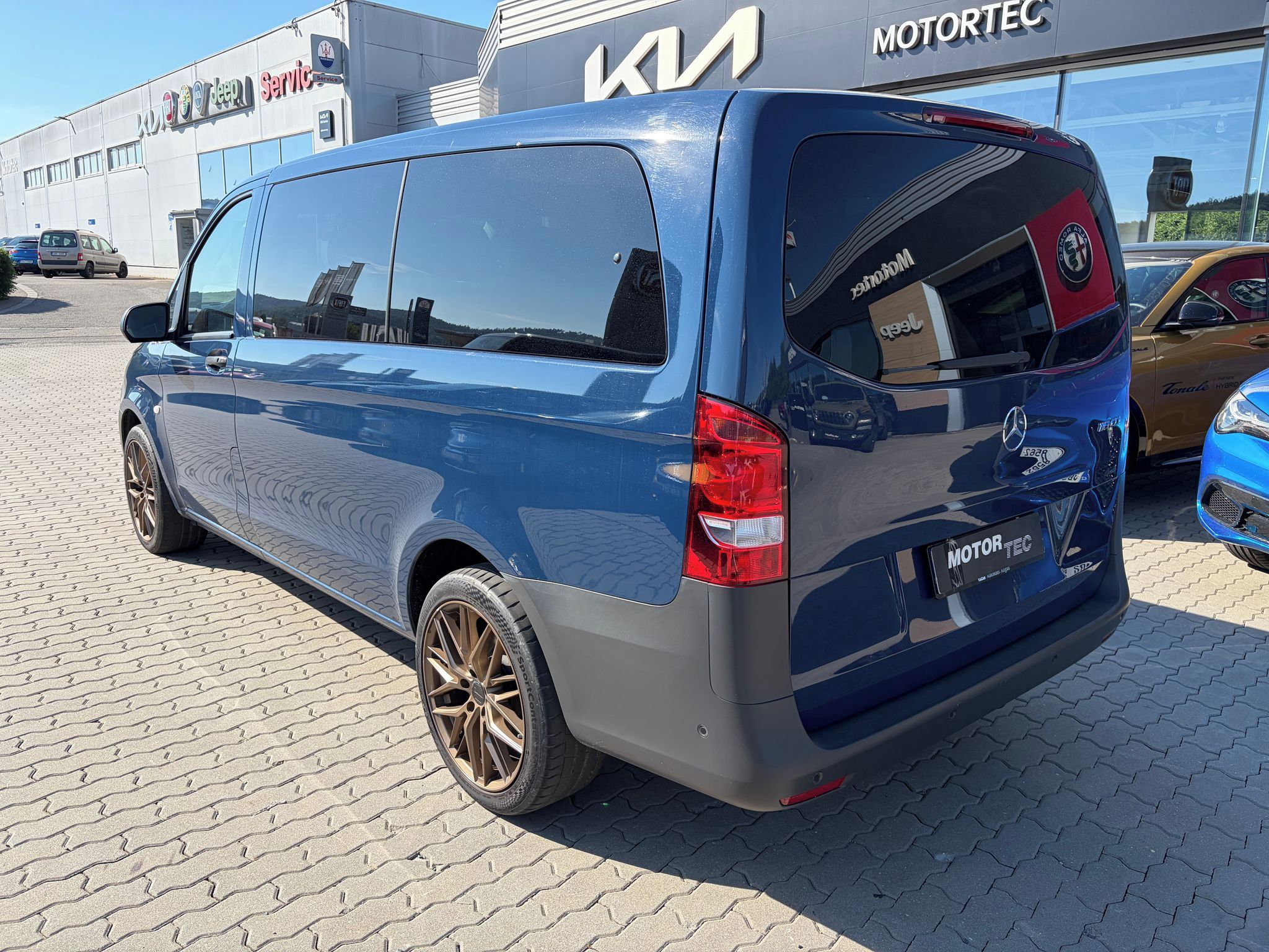 Mercedes-Benz Vito, 116 CDI 4Matic AT 8 míst Long - fotka 4