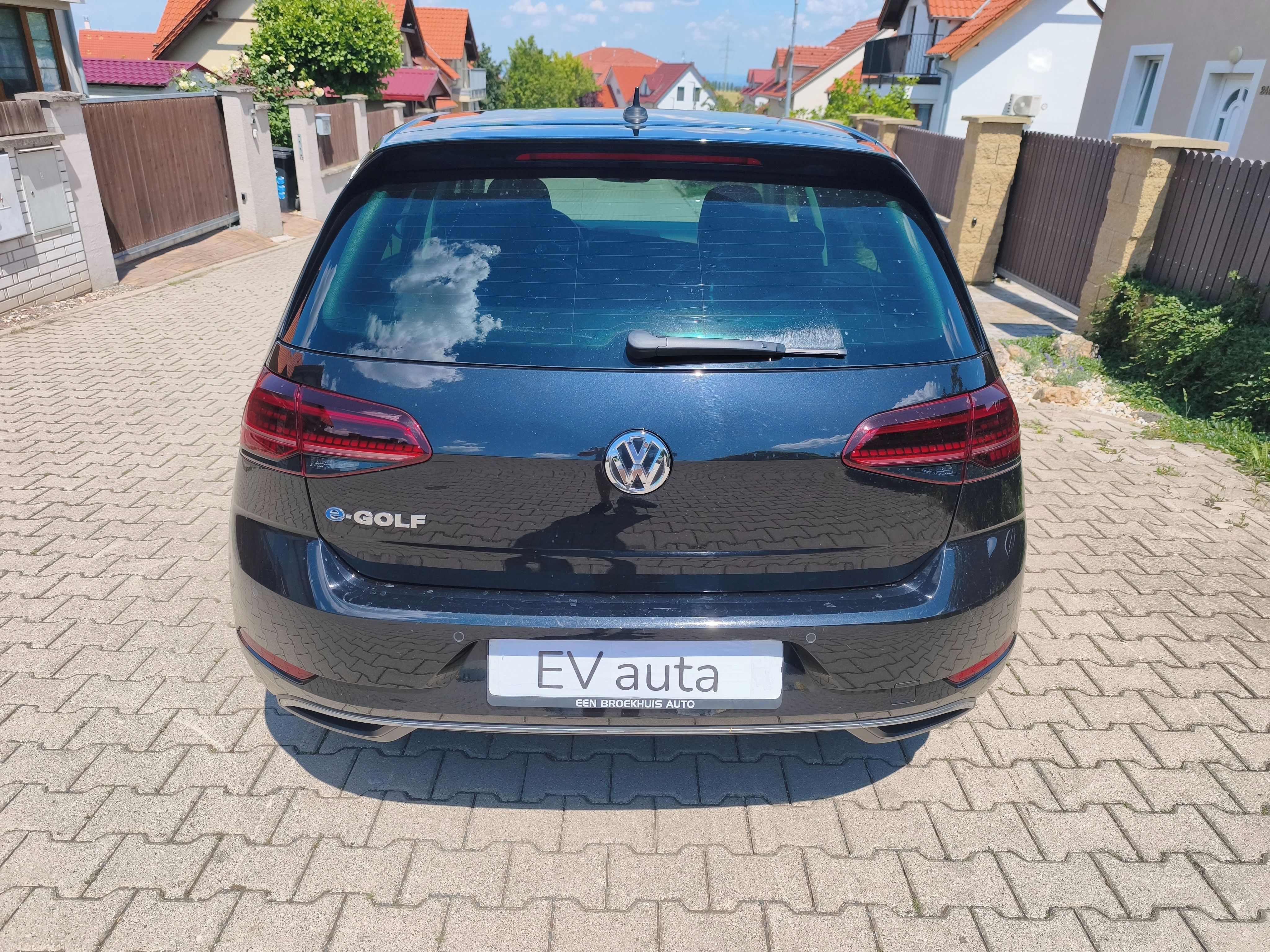 Volkswagen e-Golf, TČ*ACC*DigiKokp*Kůže*SoH90% - fotka 4