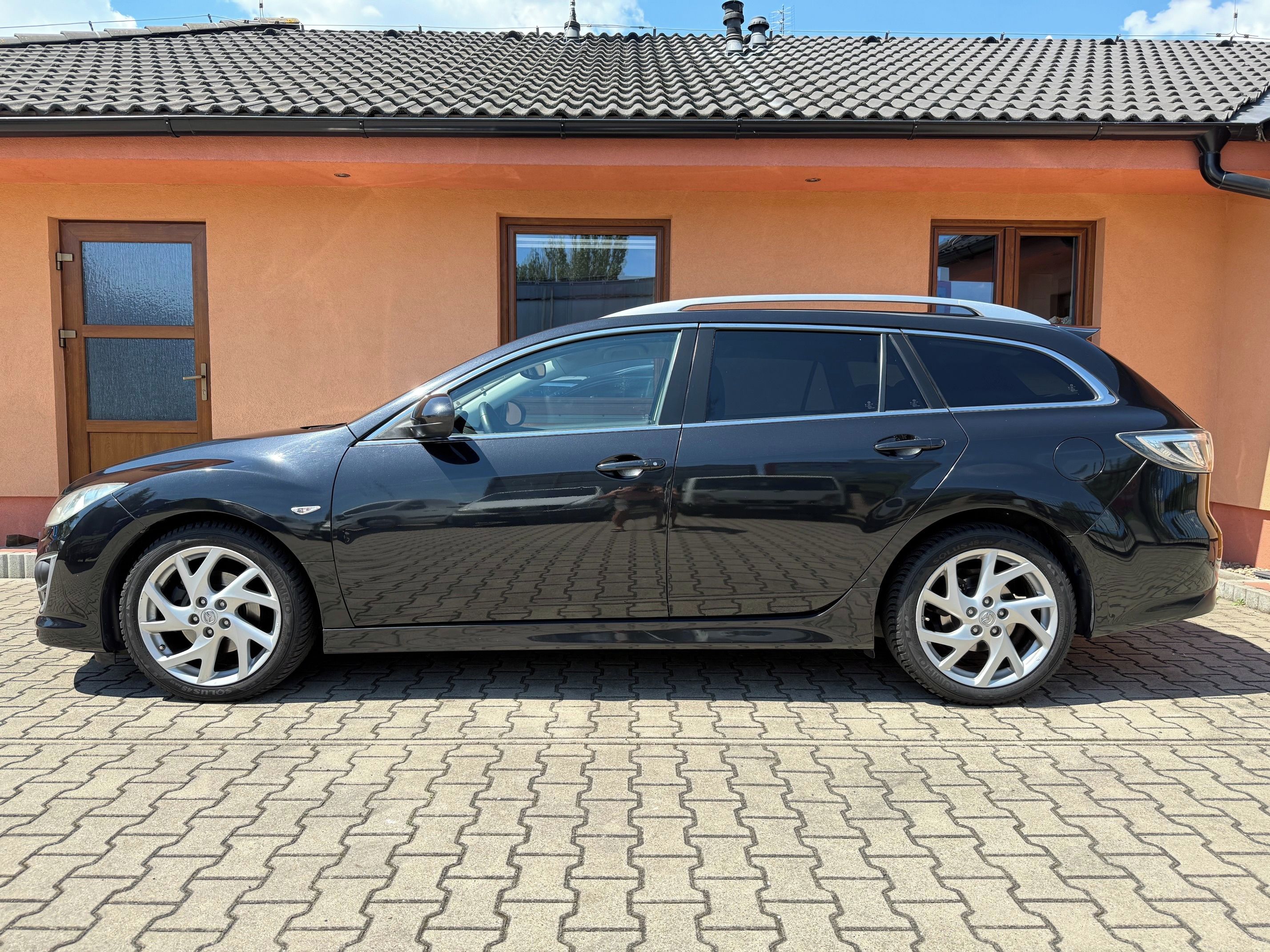 Mazda 6, GH 2.2d, kůže, Bose, keyless - fotka 3
