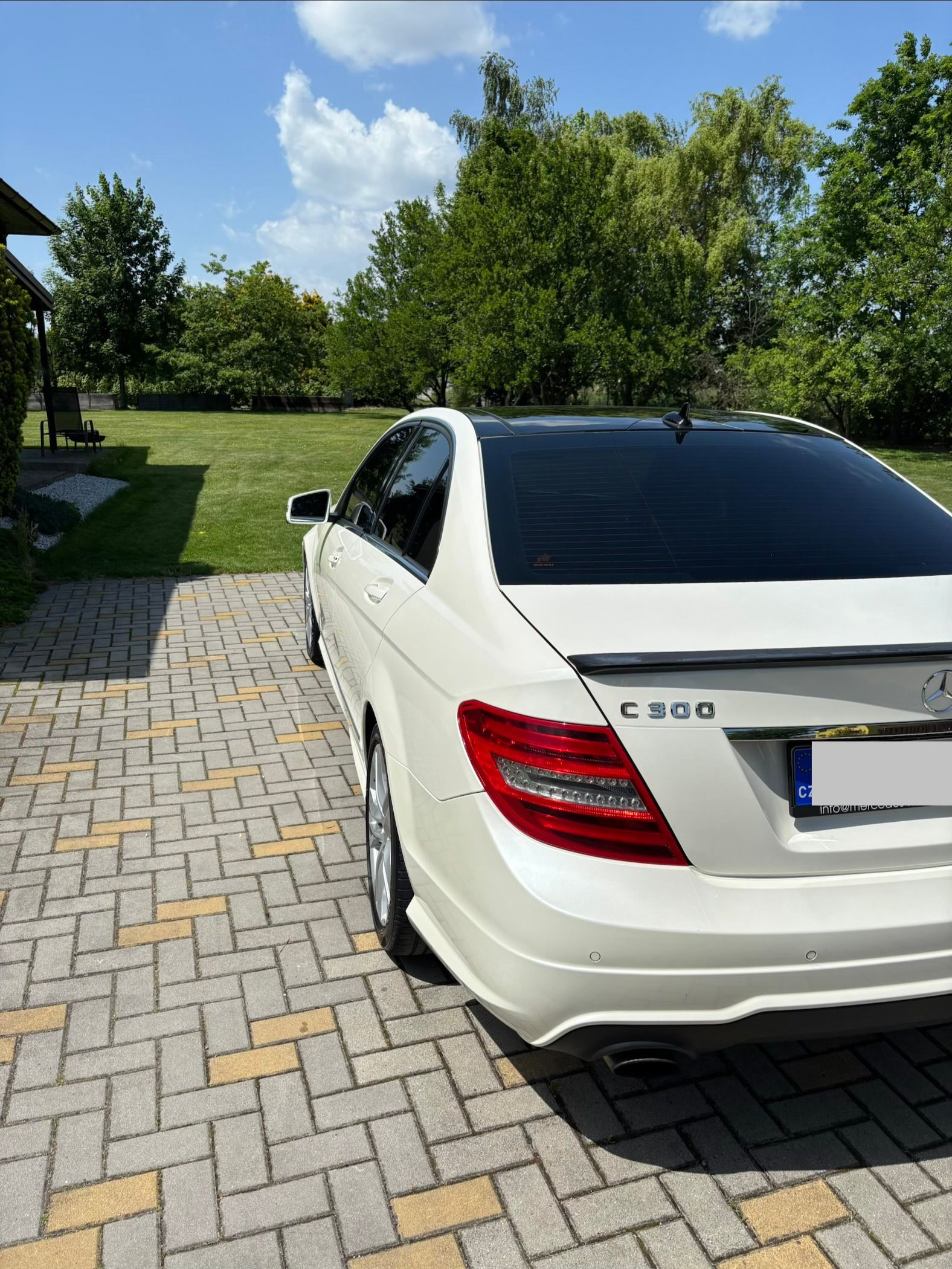 Mercedes-Benz Třídy C, C300 CDI V6 (W204), 4MATIC AMG - fotka 4