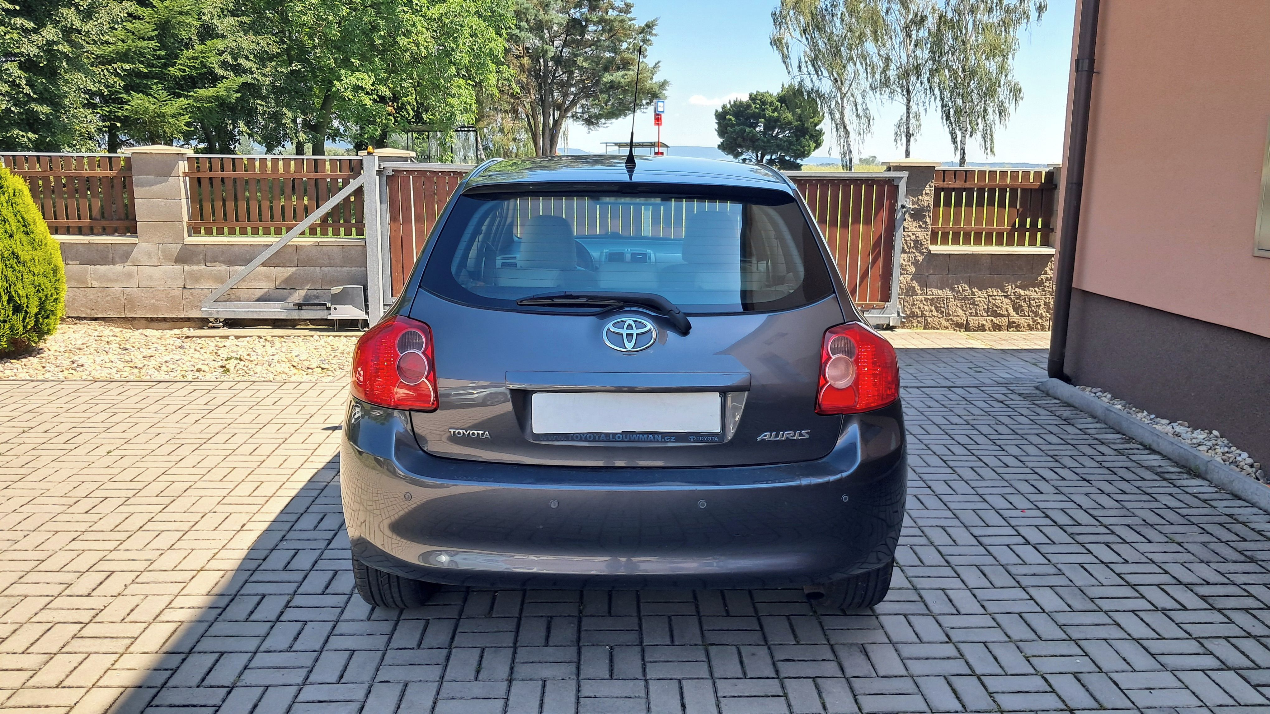 Toyota Auris, 1.6i / EXECUTIVE ČR - fotka 3