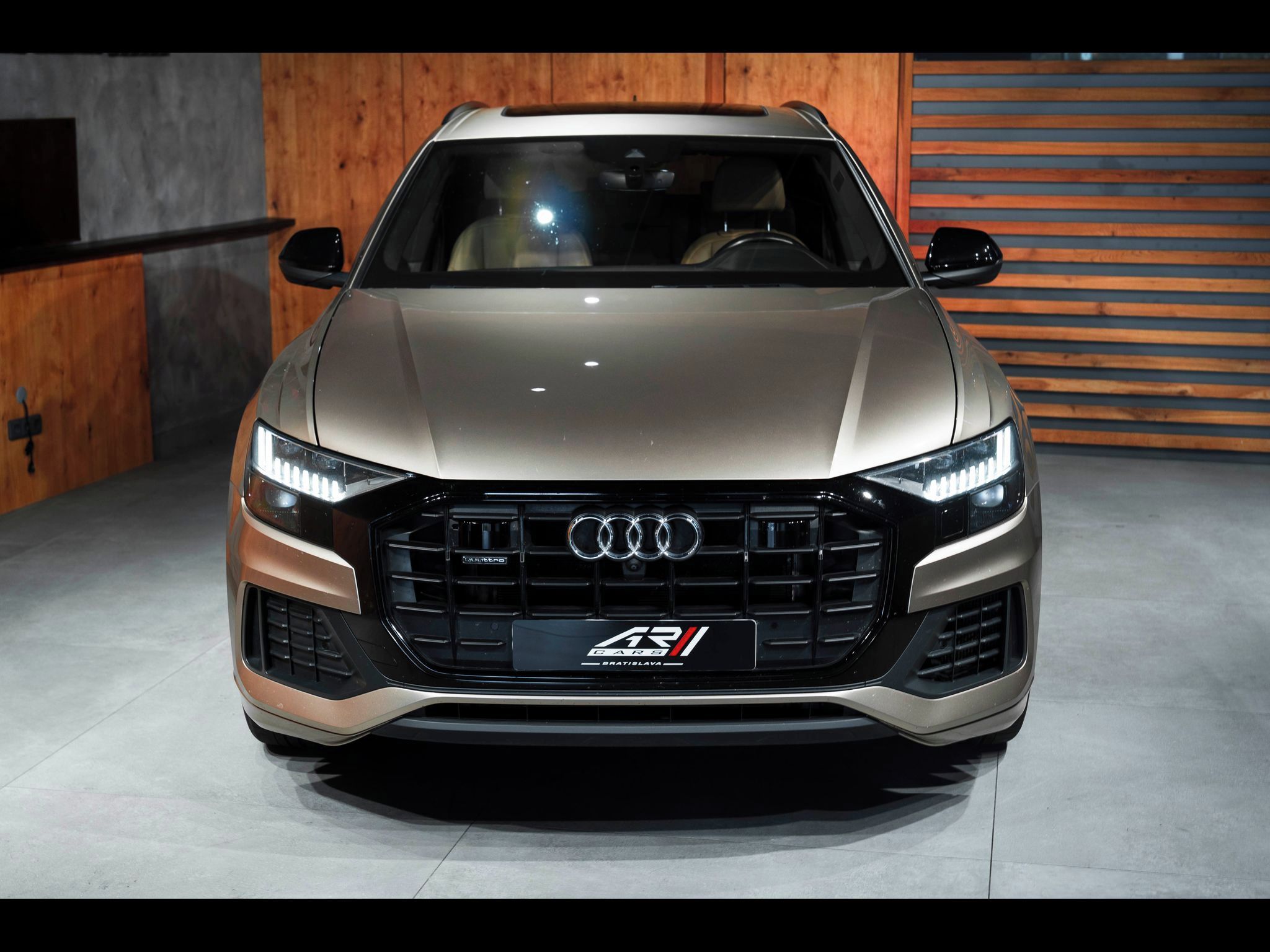 Audi Q8 - fotka 2