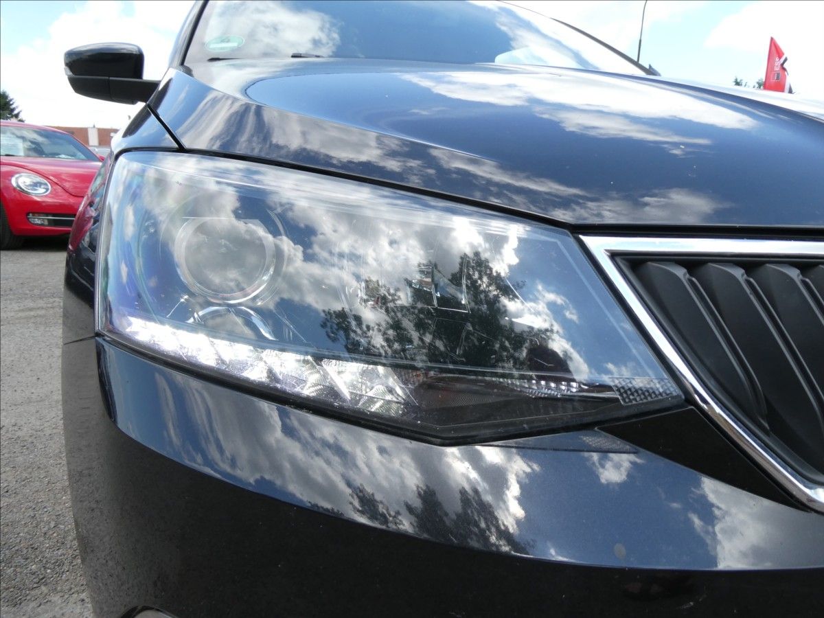 Škoda Fabia, 1,0 TSi 81kW STYLE DSG 2x kola - fotka 5