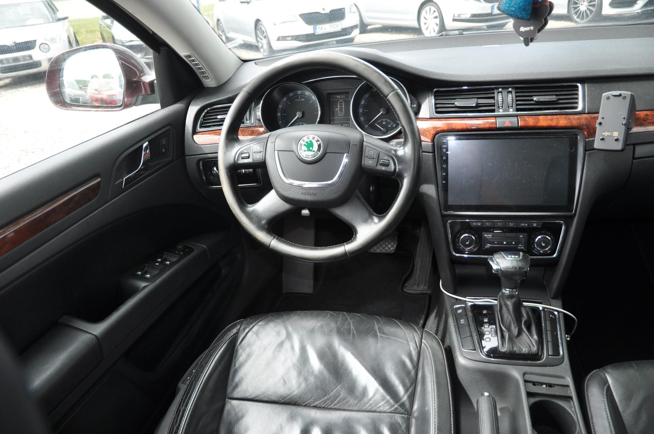 Škoda Superb, II 2.0TDi 103kW Elegance - fotka 5
