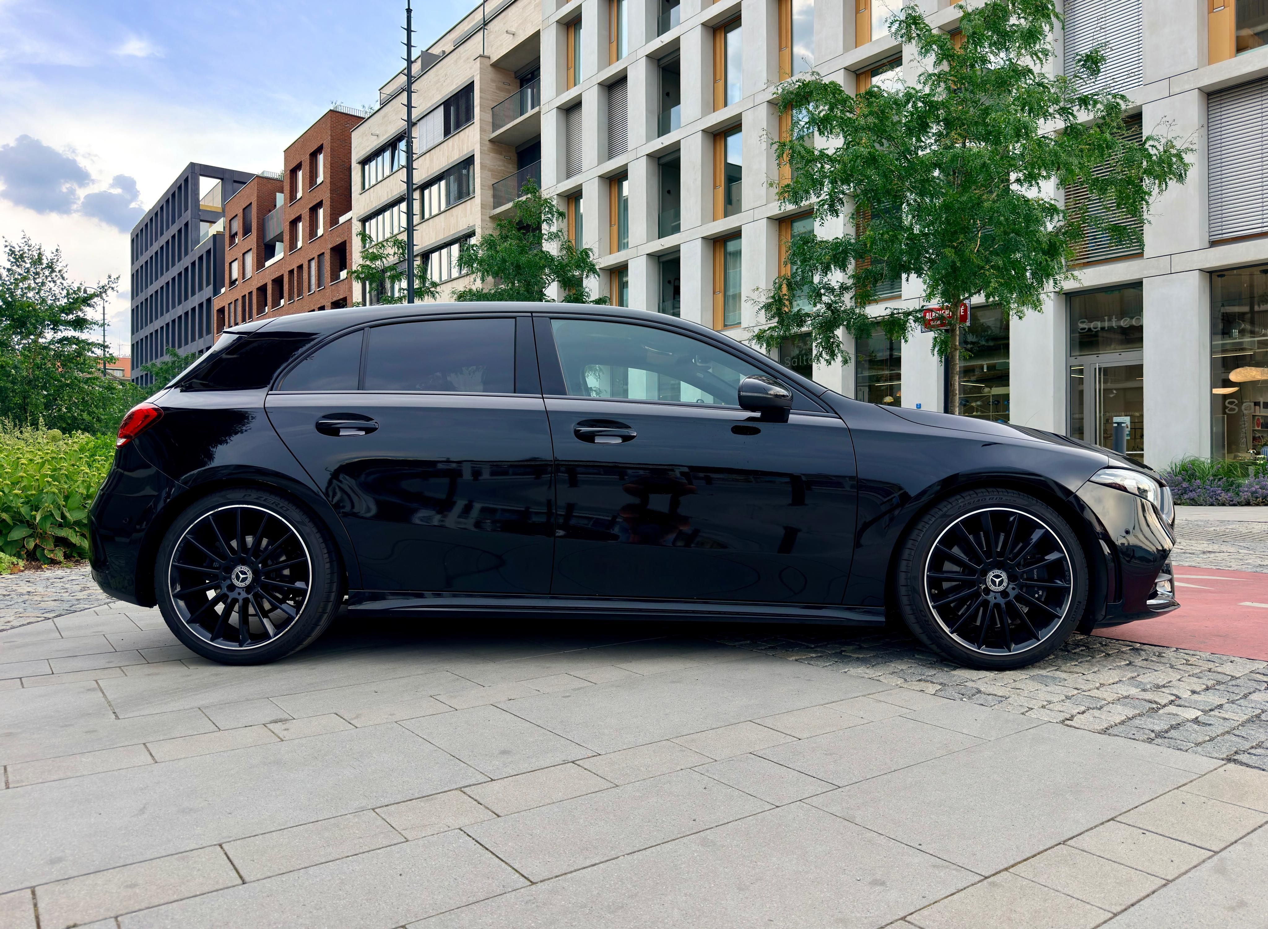 Mercedes-Benz Třídy A, A250 Night Edition - fotka 5
