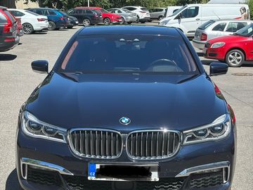 BMW 750Li xDrive Individual