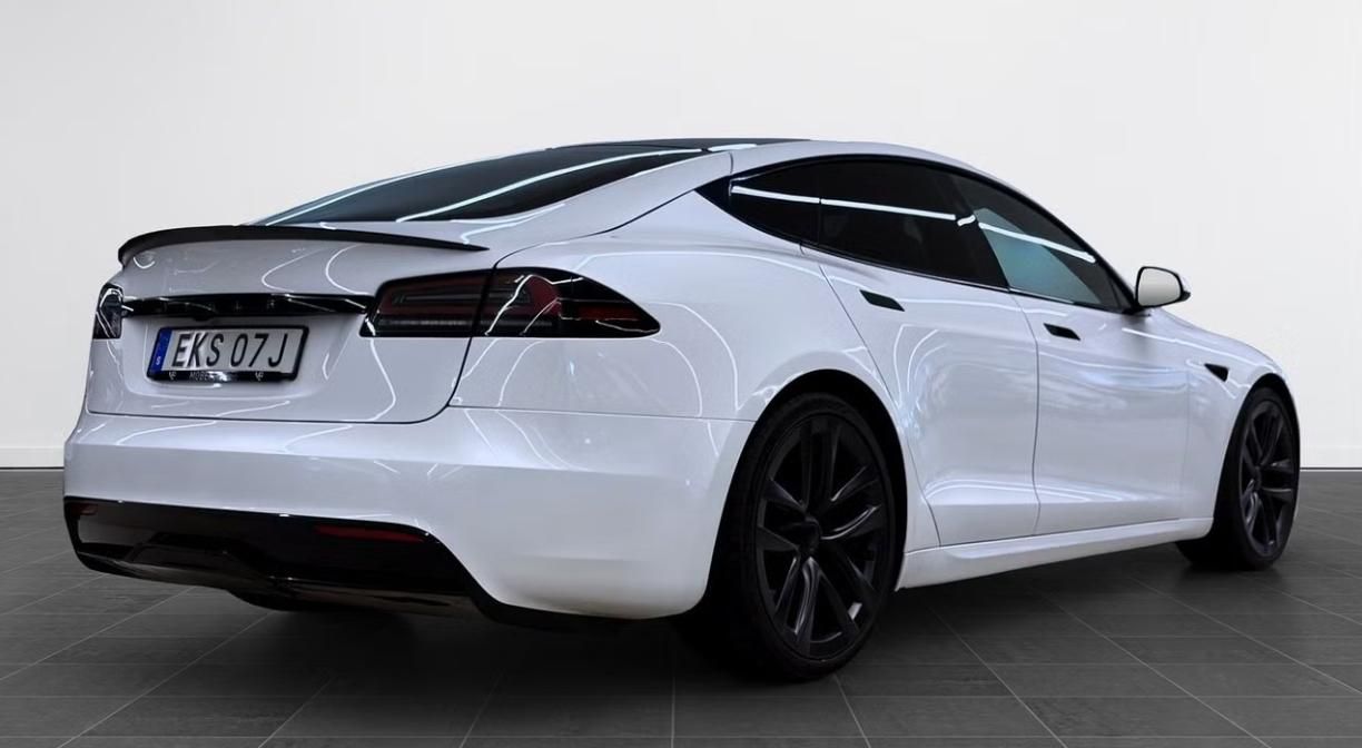 Tesla Model S, LR AWD HW4 Bílý interiér Yoke - fotka 4
