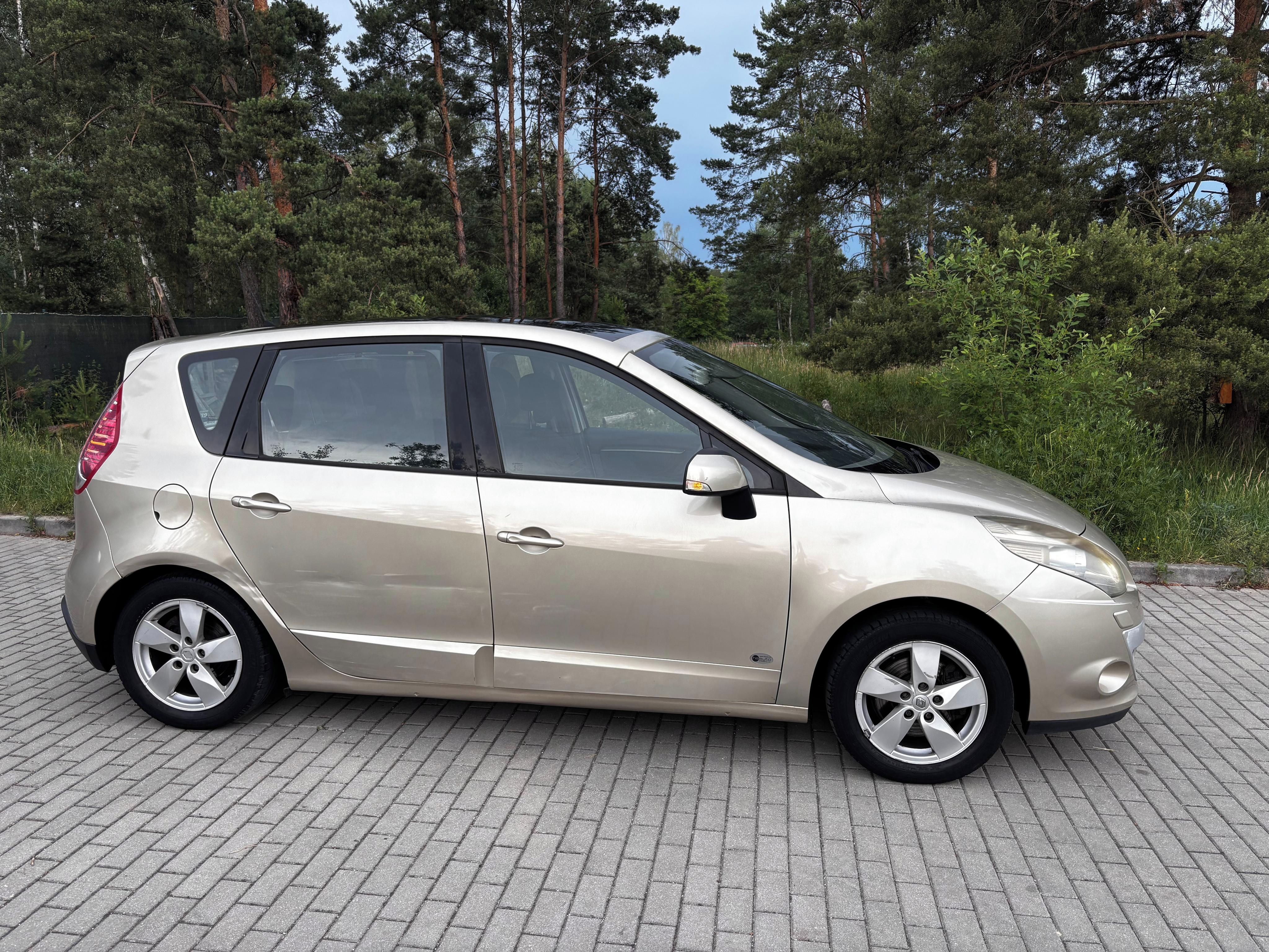 Renault Scénic, 1,6 16V 81kW (1.majitel) - fotka 2
