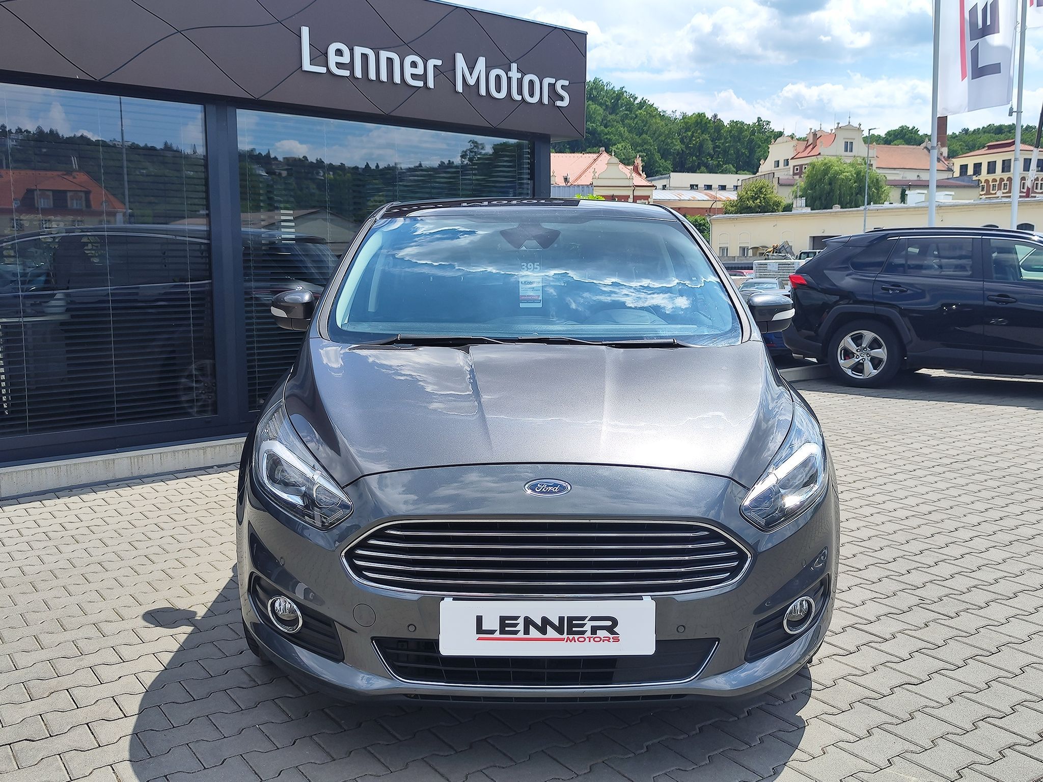 Ford S-MAX, 2.0 TDCI/132kW Titanium - fotka 2