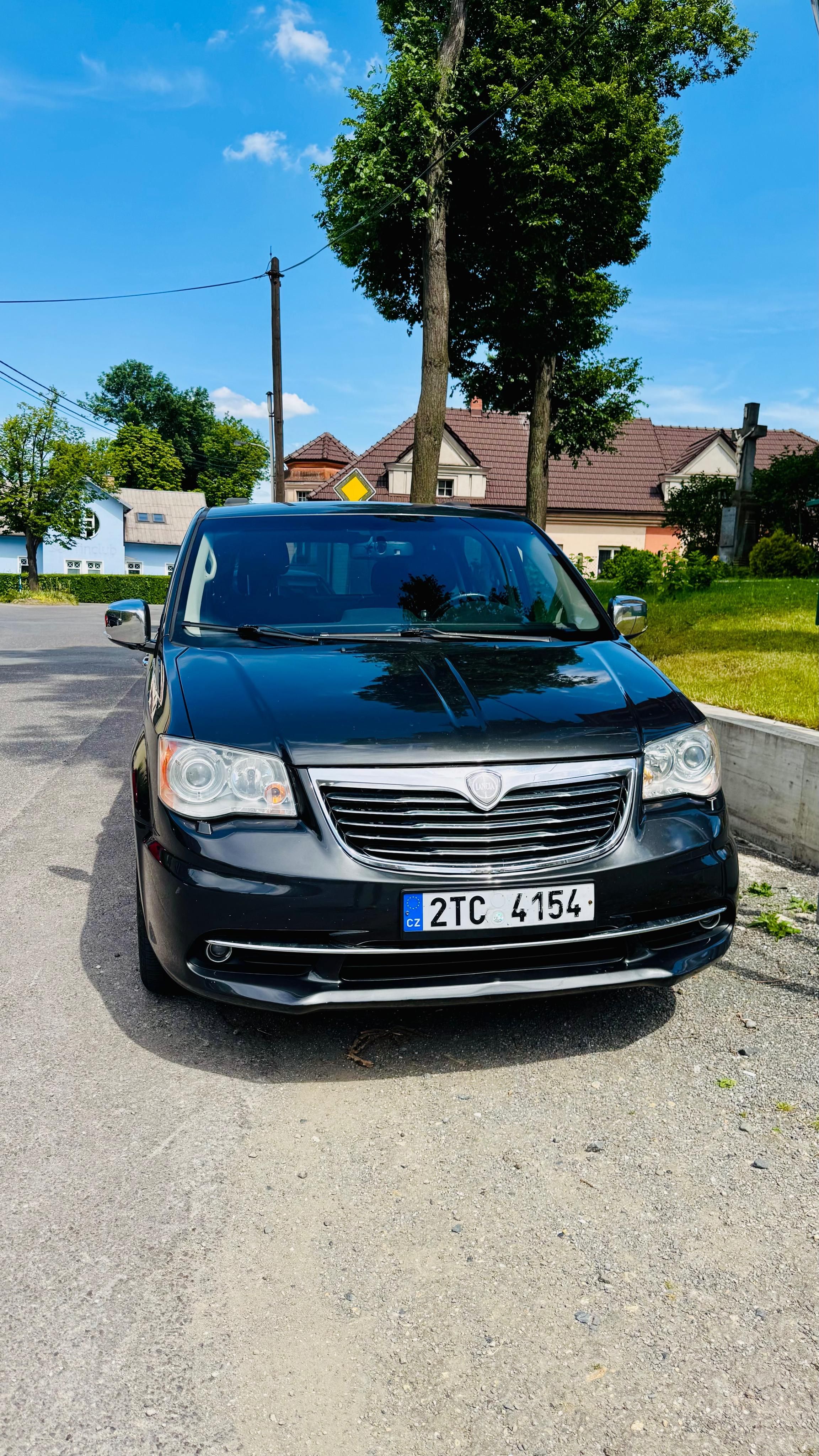 Lancia Voyager, 2.8 crd 120 kW Limited - fotka 3