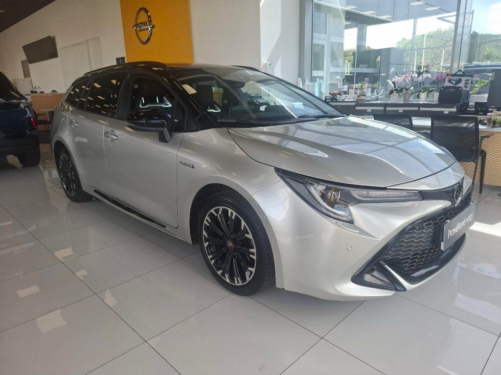 Toyota Corolla, 1.8HEV 72 KW GR Sport 2021 - fotka 2