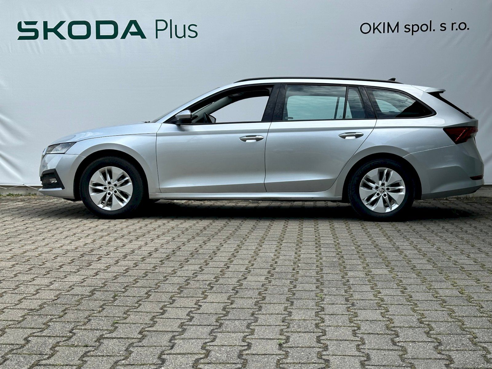 Škoda Octavia, 2.0 TDI 85kW Ambition Combi - fotka 3