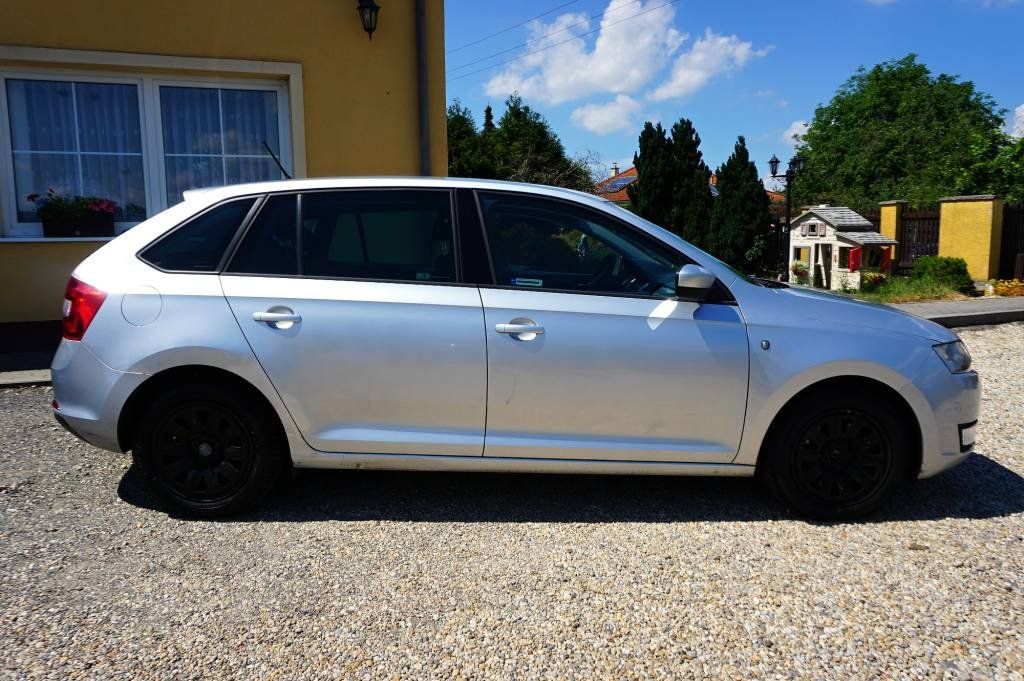 Škoda Rapid, ELEGANCE 1,6 TDI 66 kW - fotka 3