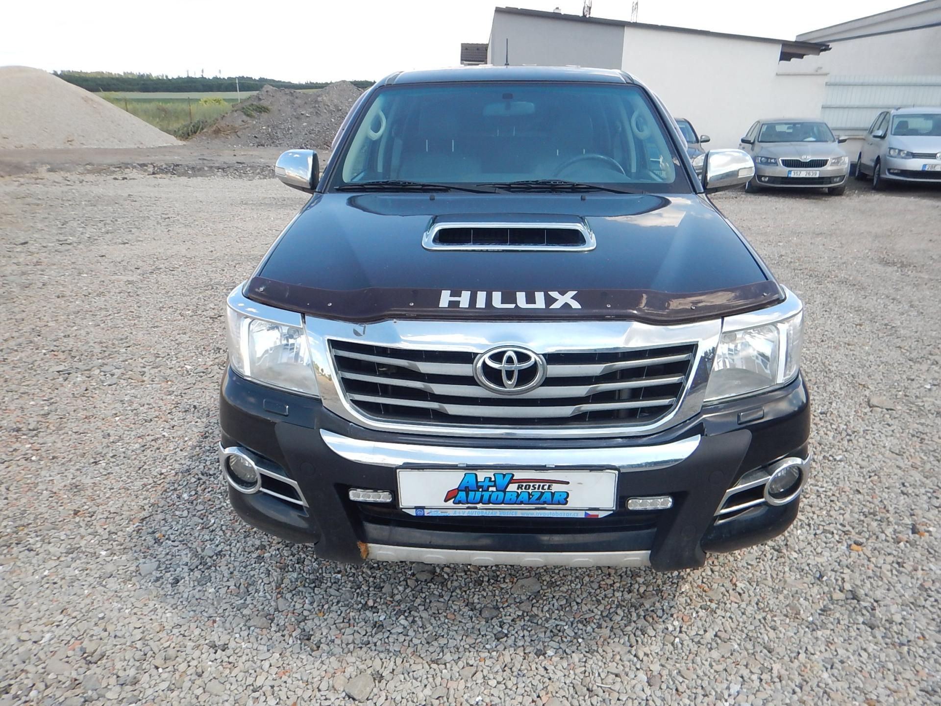 Toyota Hilux, 3.0 D-4D, 4x4, AUTOMAT, TAŽNÉ - fotka 3