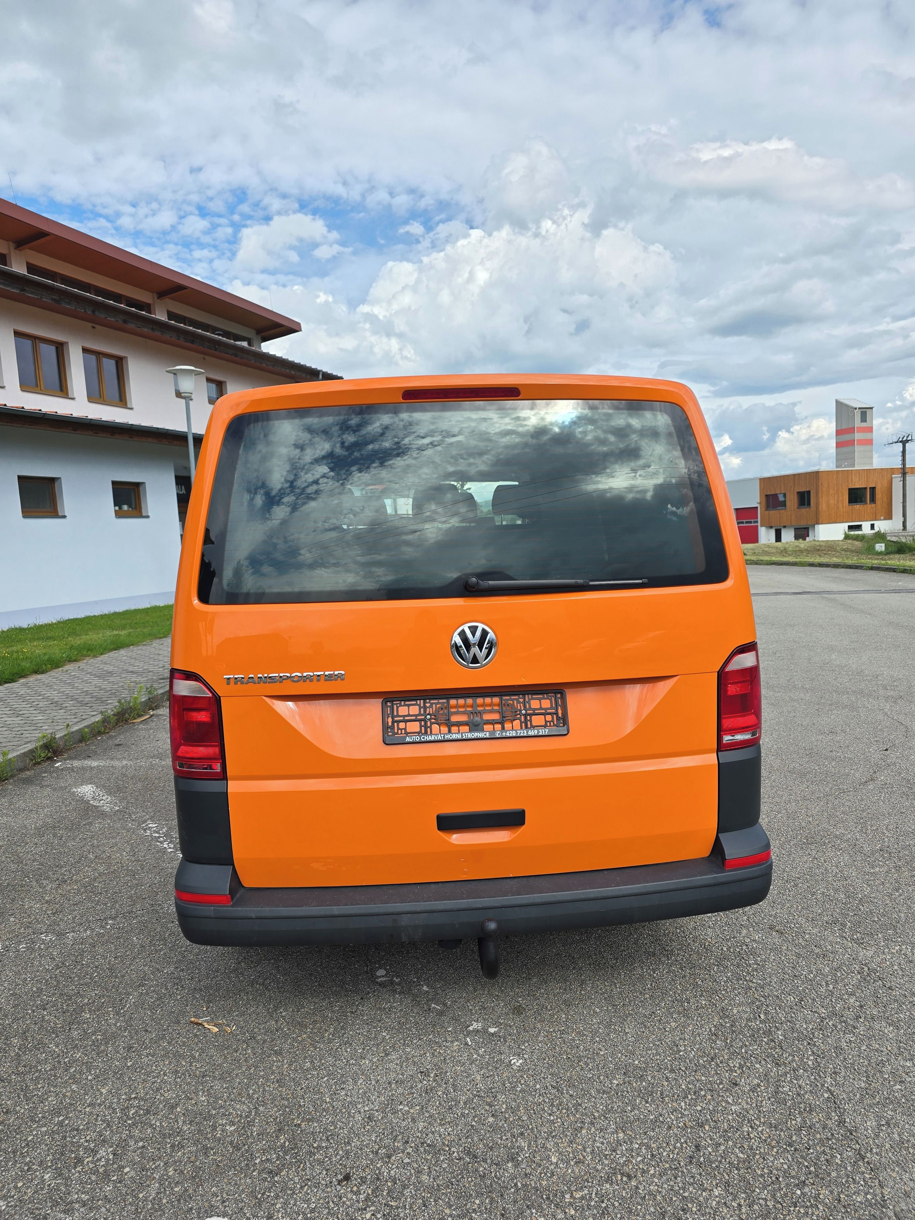 Volkswagen Transporter, 2.0 TDI 6MÍST LONG /DPH/ Tažné - fotka 6