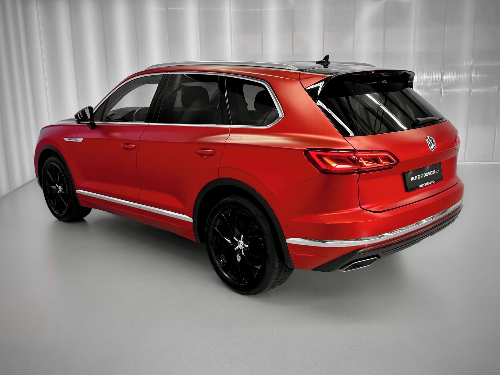 Volkswagen Touareg, 3.0TDI 4MOTION R-LINE, MASÁŽE, - fotka 5