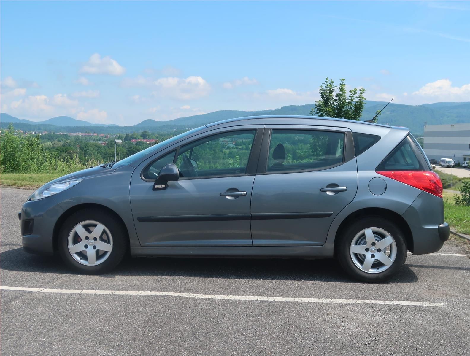 Peugeot 207, 1.4 VTi, po STK, servisované - fotka 3