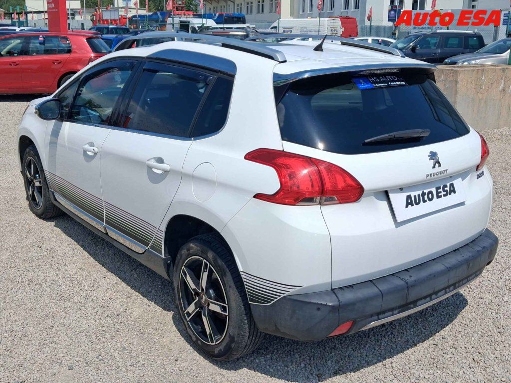 Peugeot 2008, 1.6 i,ČR - fotka 6