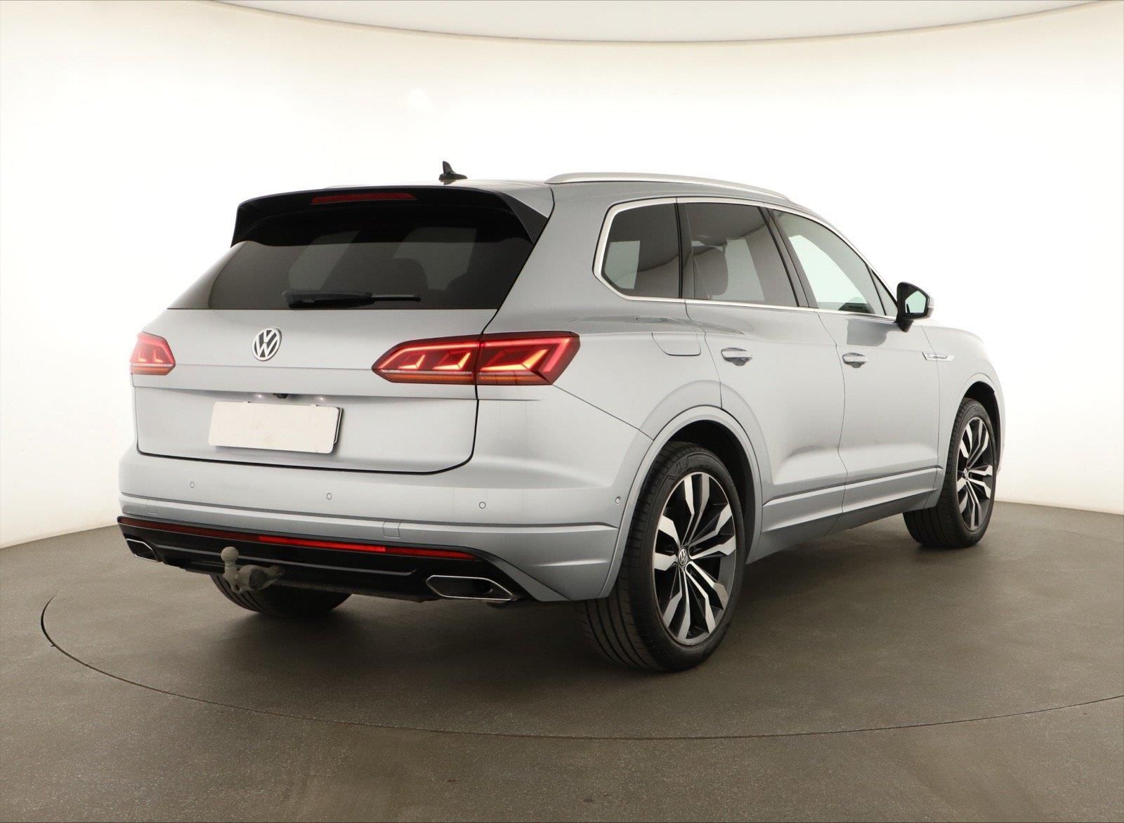 Volkswagen Touareg, 3.0 TDI, R-Line, 4X4, Automat - fotka 5