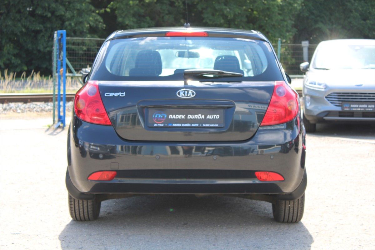 Kia Cee´d, 1,6 CRDi  NOVÉ V ČR,1.MAJITEL - fotka 6