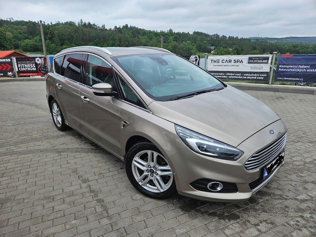 Ford S-MAX, manuál 140kW, 7 míst