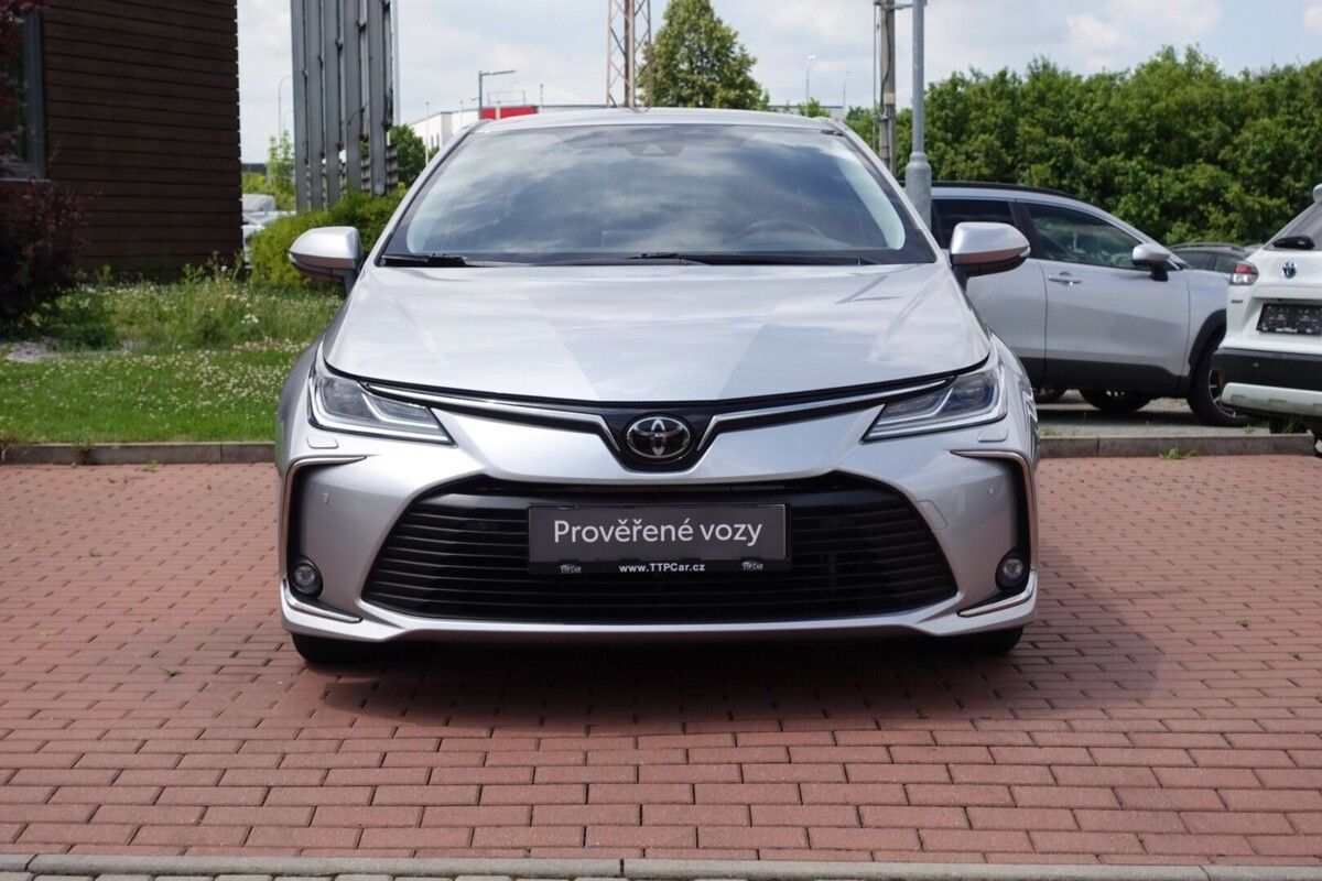 Toyota Corolla, 1,5 BA M/T Comfort + Style + T - fotka 2