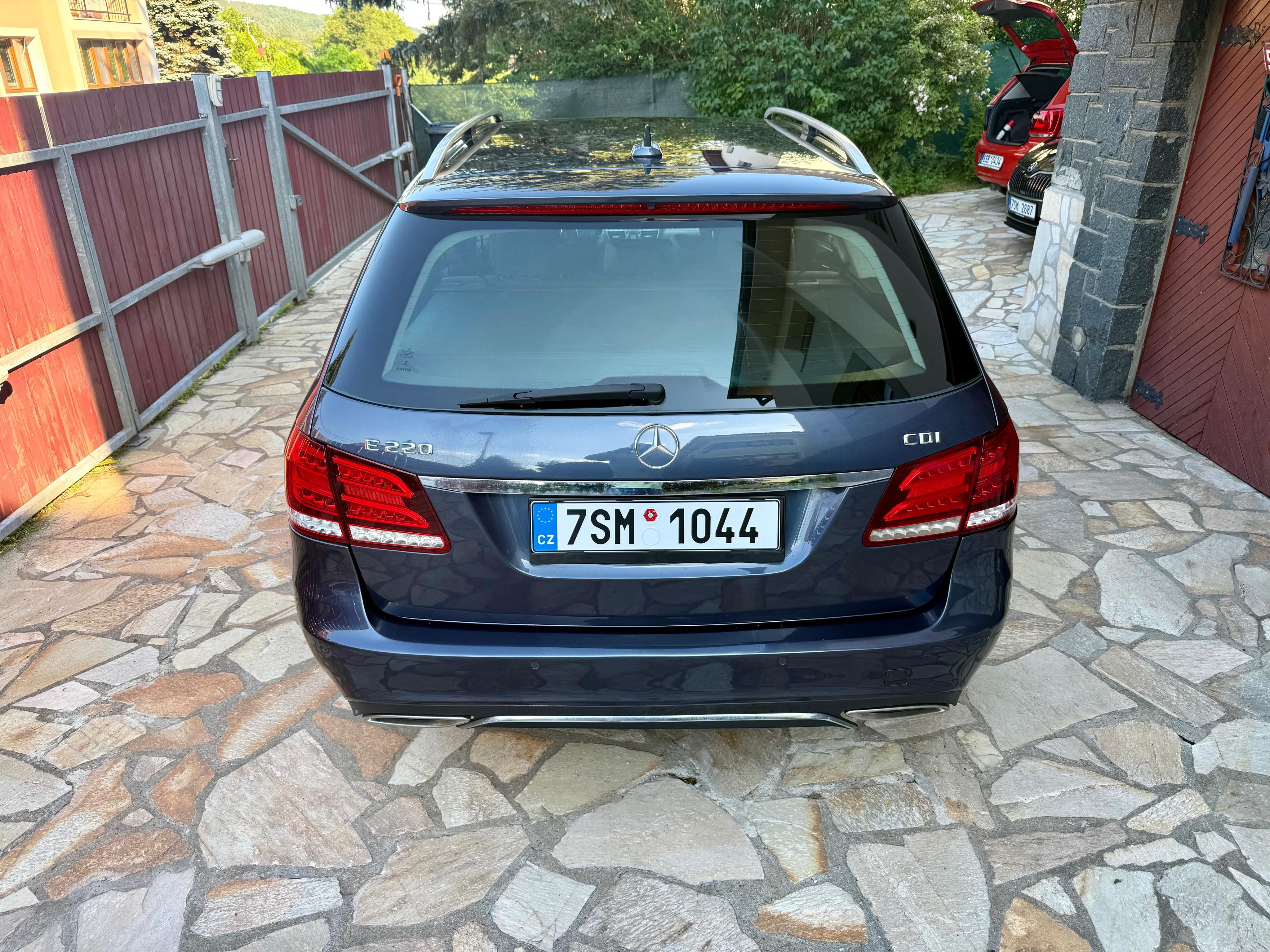 Mercedes-Benz Třídy E, 220 125KW AVANTGARDE LED TAŽN - fotka 5