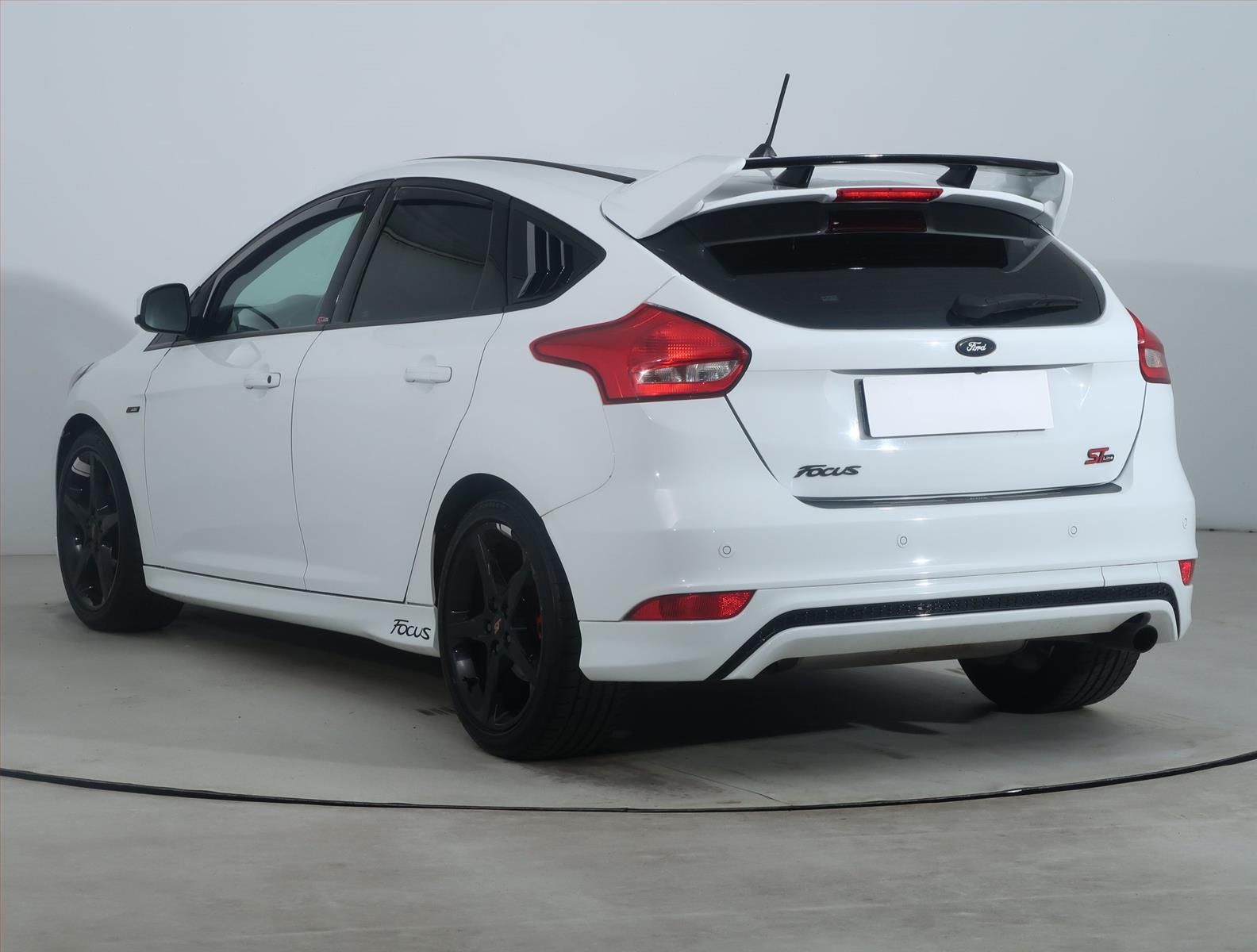 Ford Focus, 1.5 EcoBoost - fotka 4