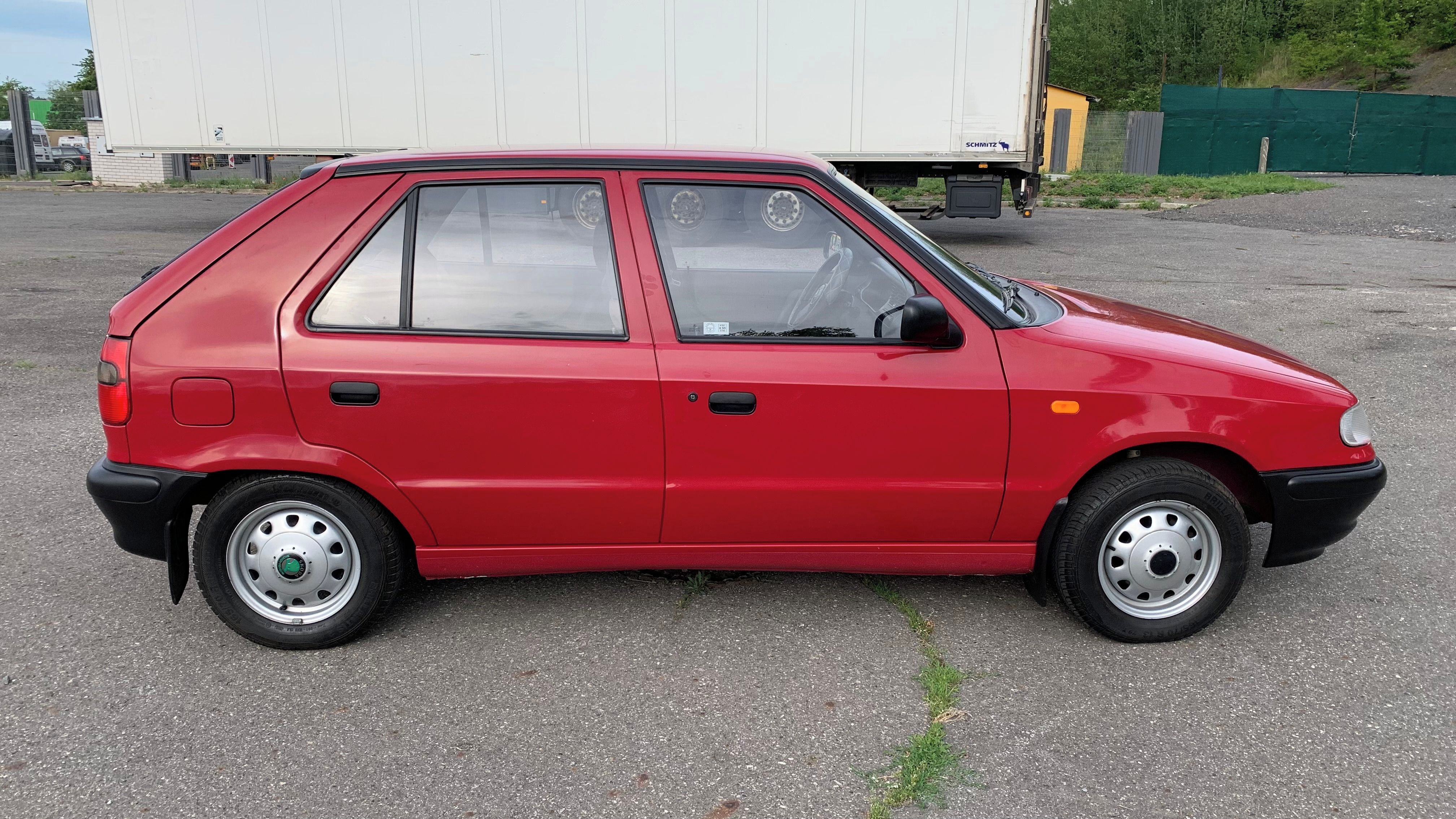Škoda Felicia, 1,3 LXI - servisováno - fotka 5