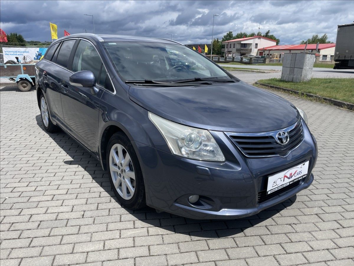 Toyota Avensis, 2,0 D-4D, 93 kw Klima, bez kor - fotka 6