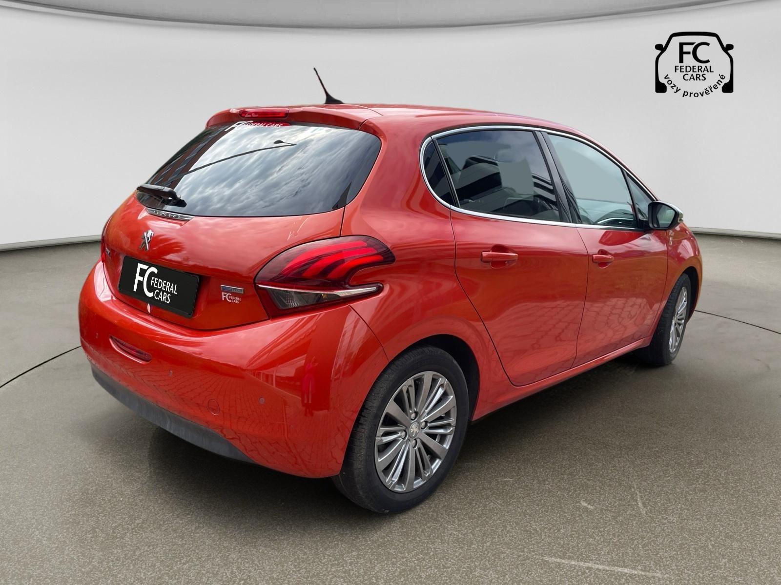 Peugeot 208, ALLURE 1.2 PureTech 110k S&S M - fotka 4
