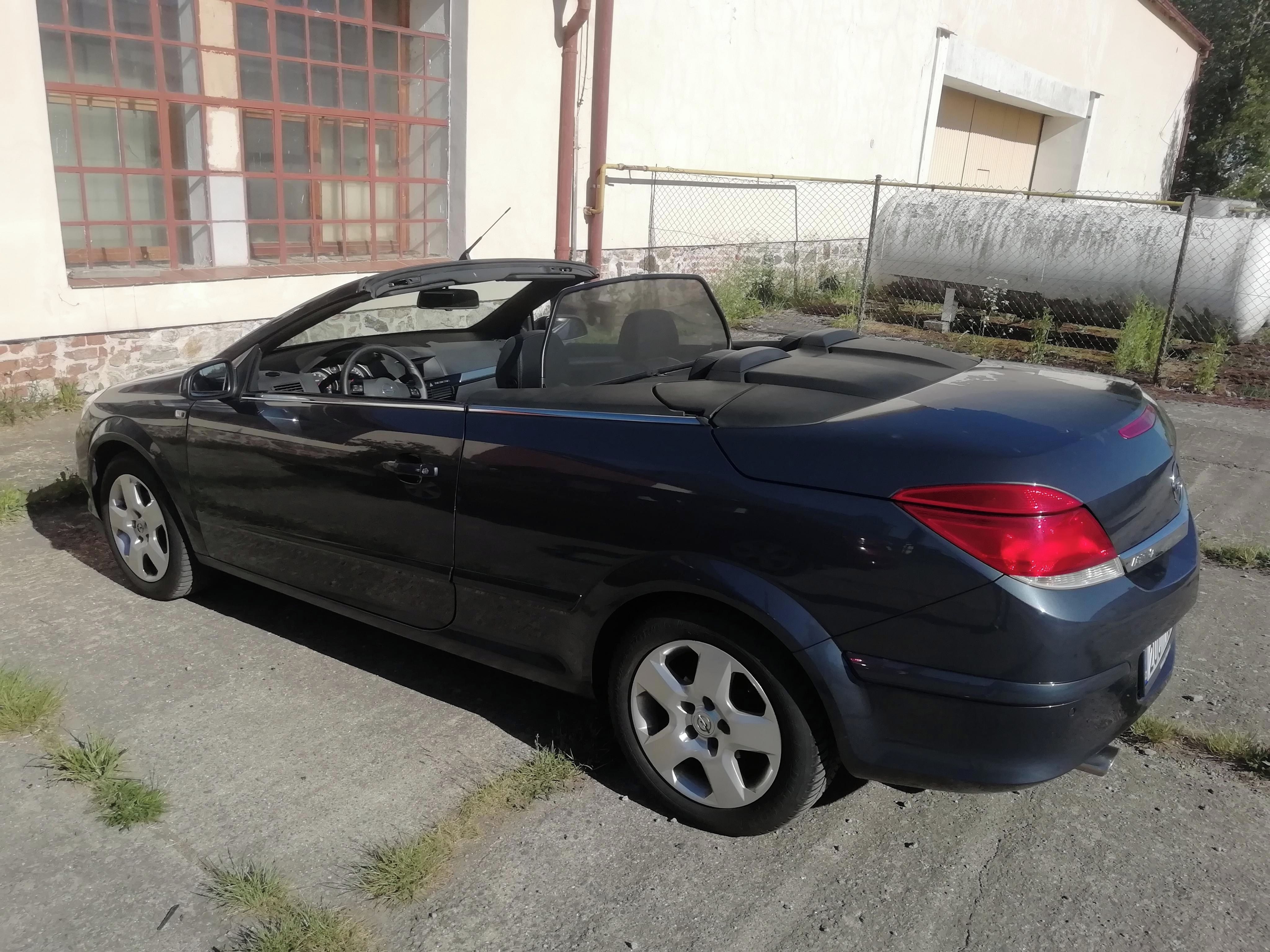 Opel Astra, 1,8i 103 Kw automat Cabrio. - fotka 5