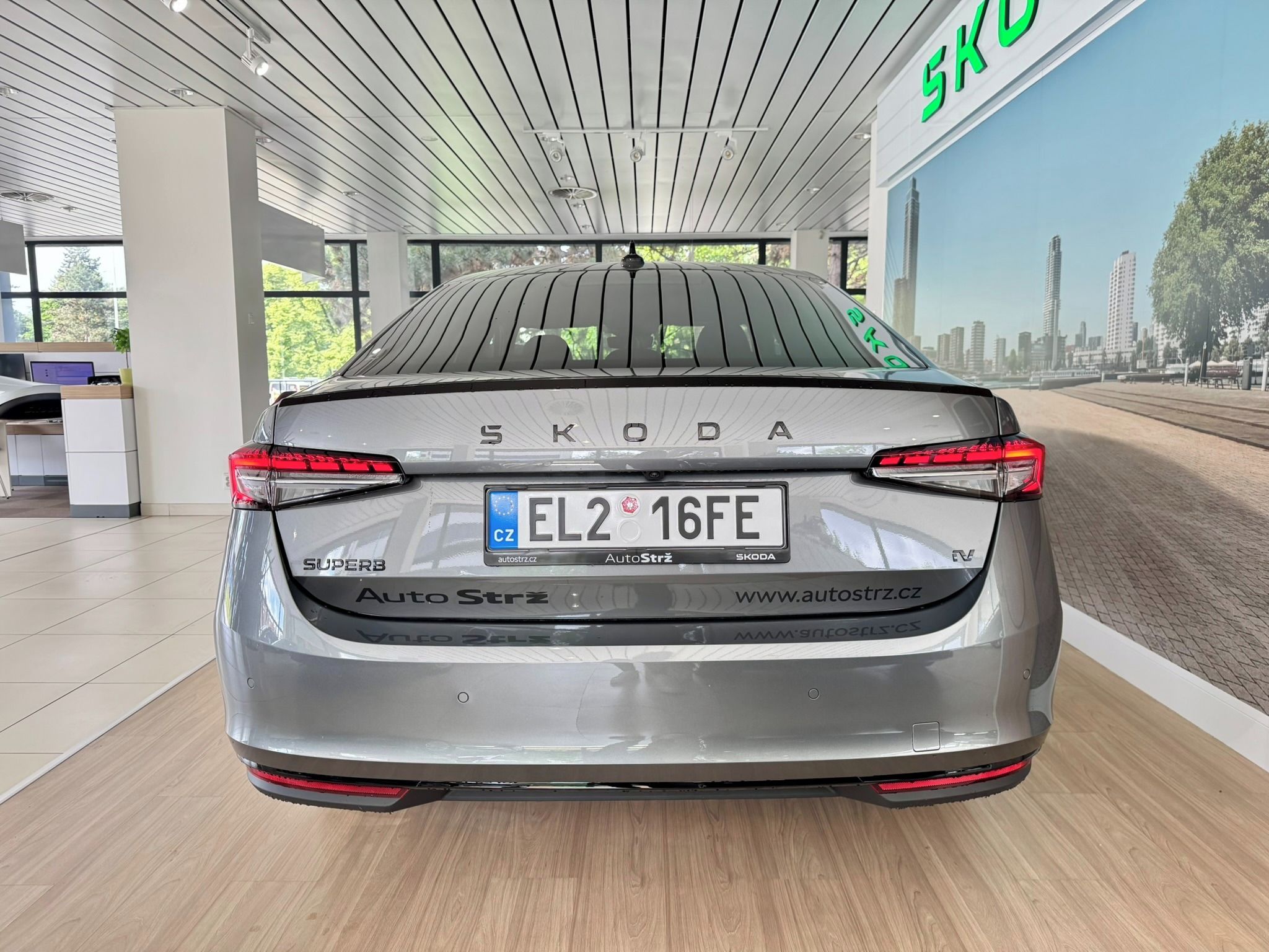 Škoda Superb, 1,5 TSI iV 200 kW 6° aut - fotka 5