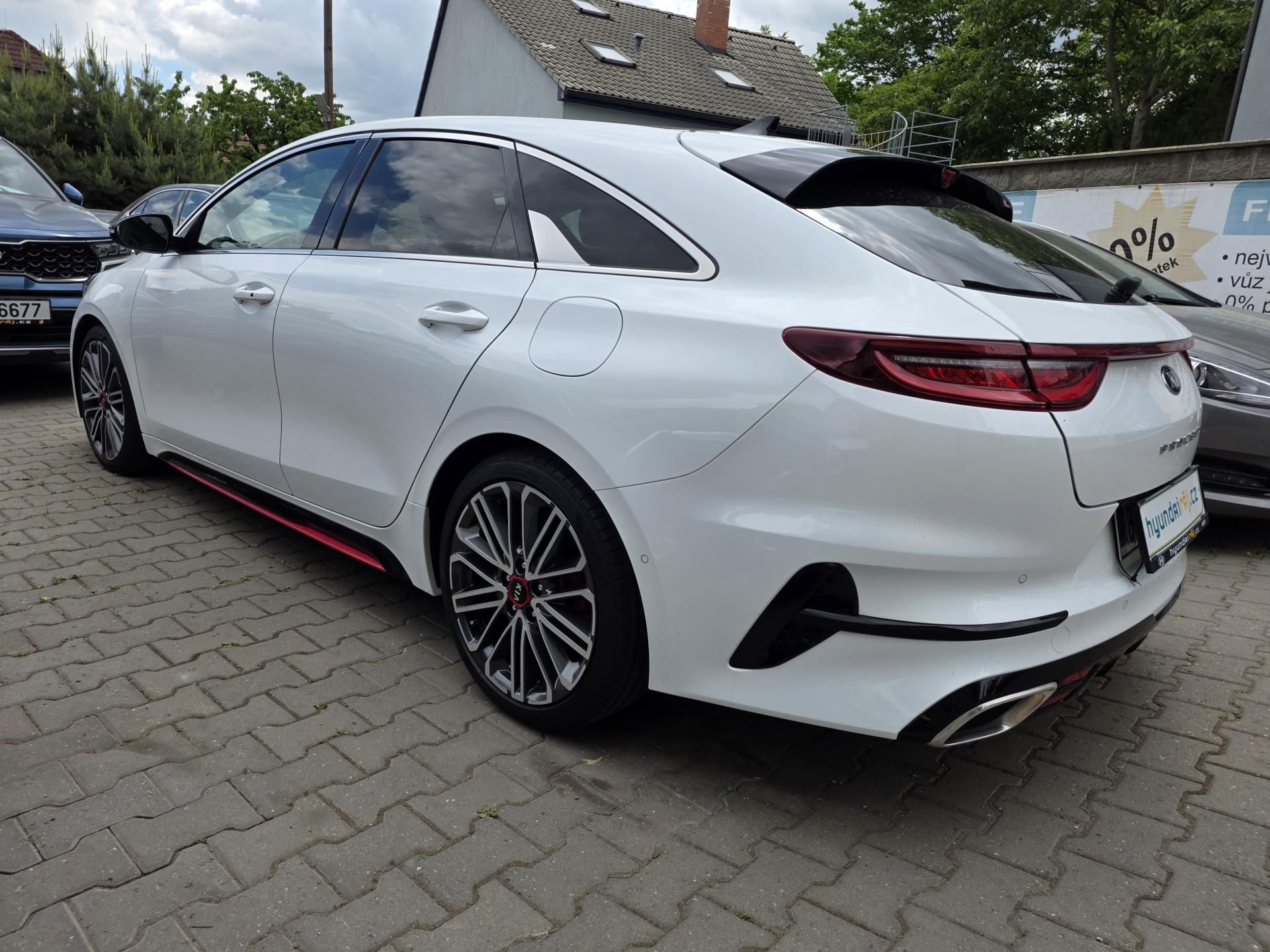 Kia Pro_cee´d, 1.6-PANORAMA-GT-150kw - fotka 6