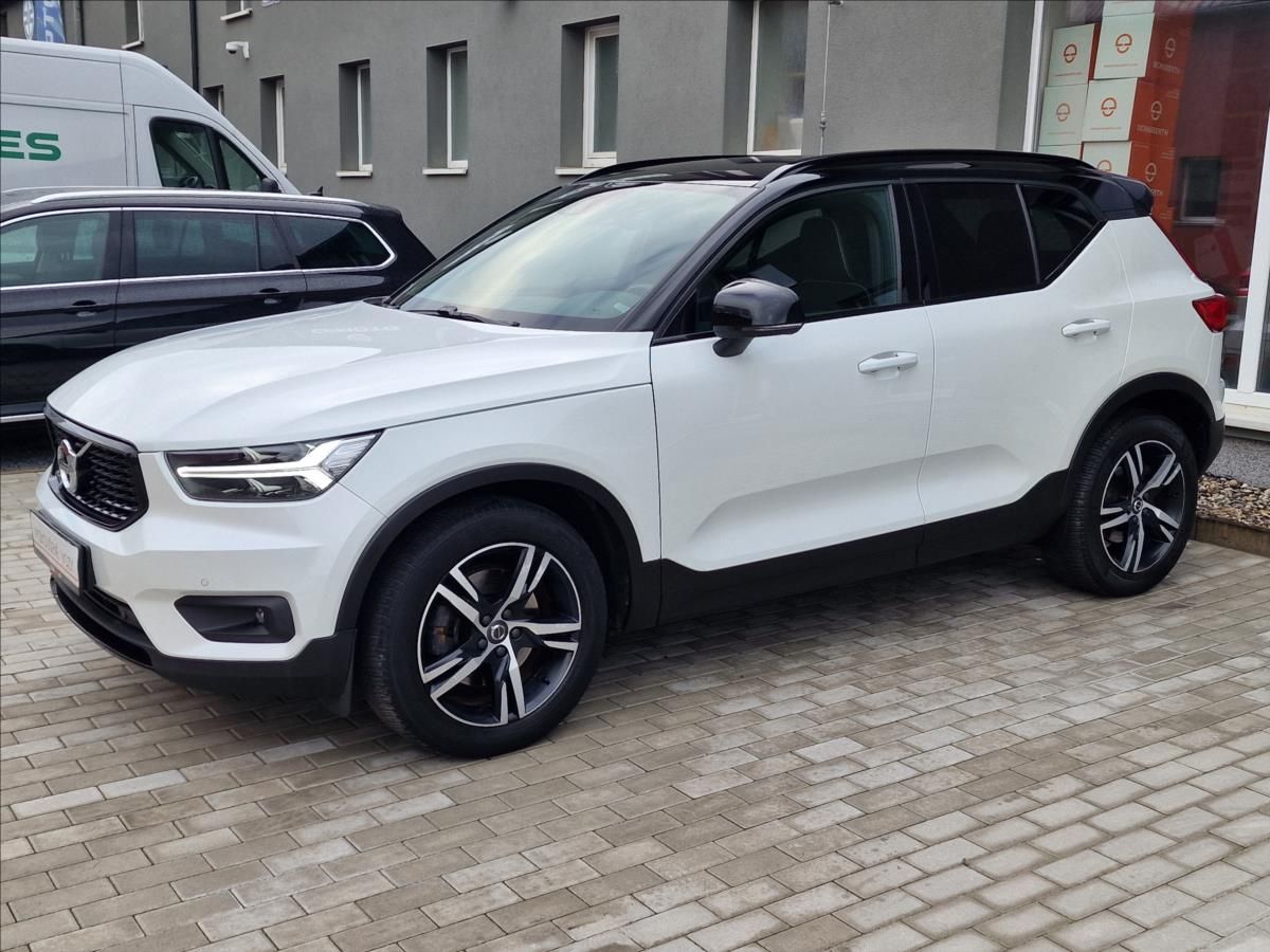 Volvo XC40, T4 R-Design AWD, ČR,1.Majitel - fotka 6