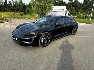 Porsche Taycan Turbo Sport