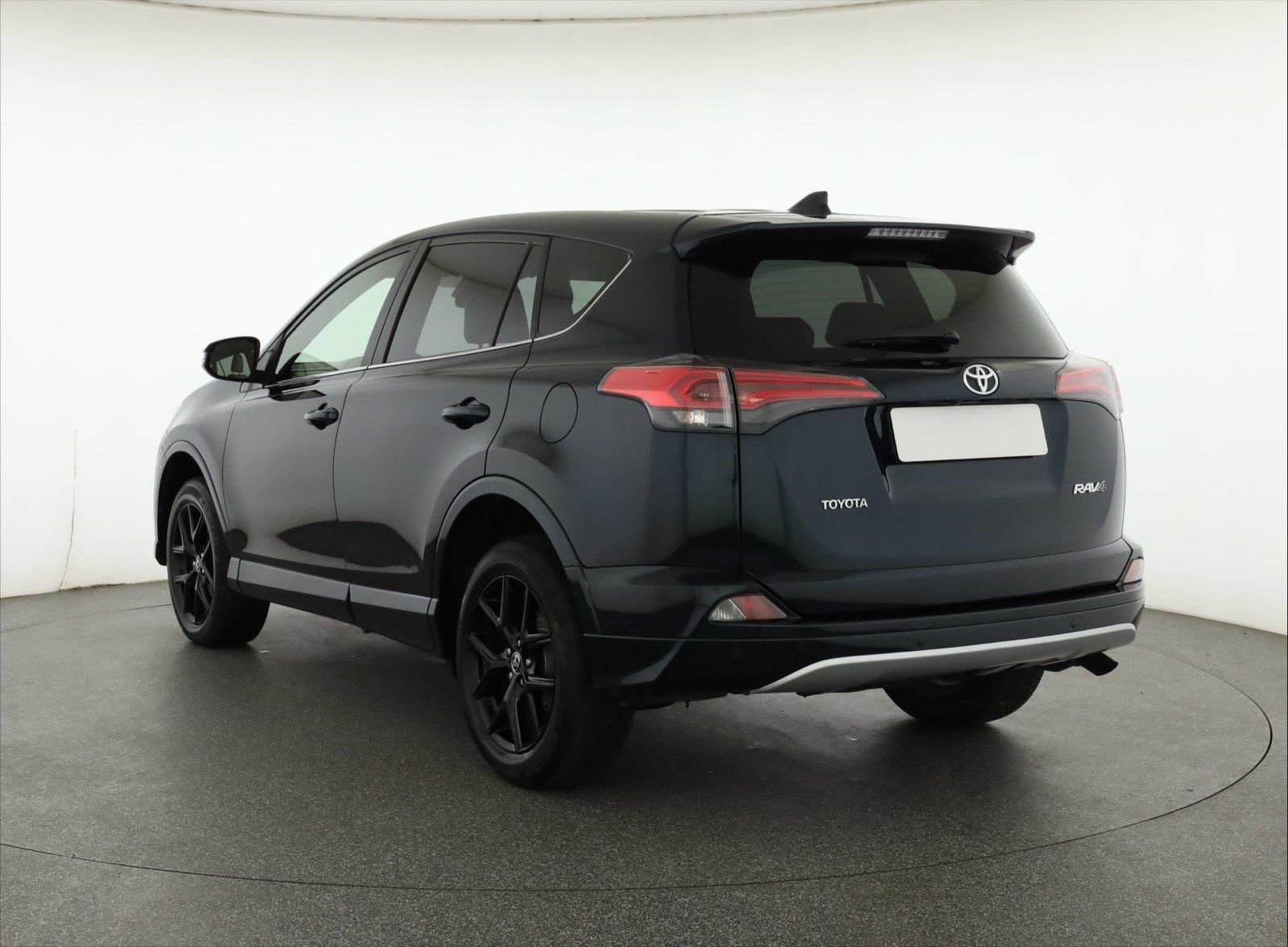 Toyota Rav4, 2.0 D-4D, Selection, ČR,1.maj - fotka 4